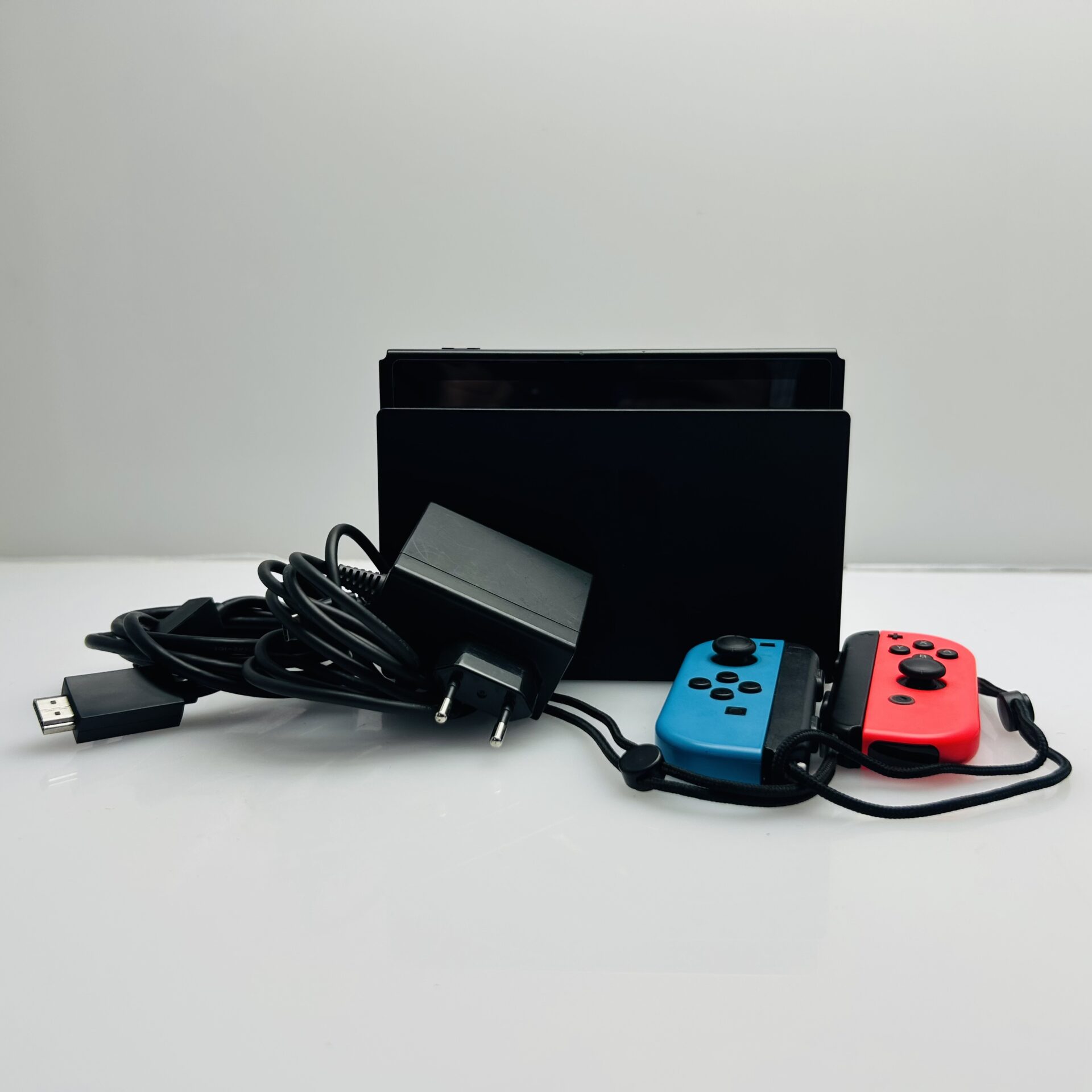 Nintendo Switch 32GB Black + Accessories (Grade B) - Image 9