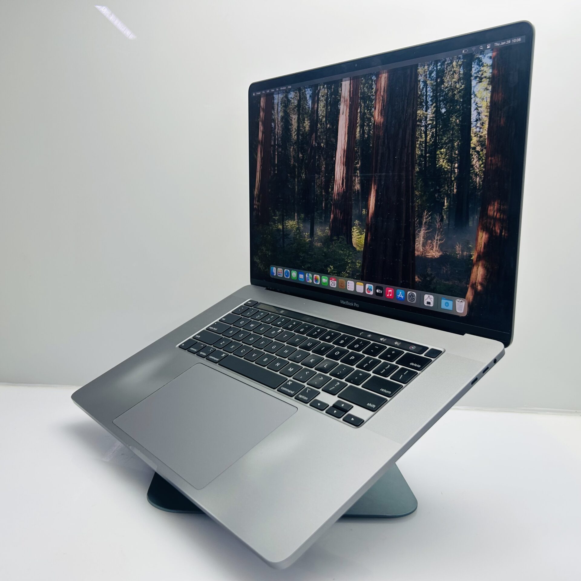 Buy Used Apple Macbook Pro 16-inch “Core i9” 2.40GHz (TouchBar