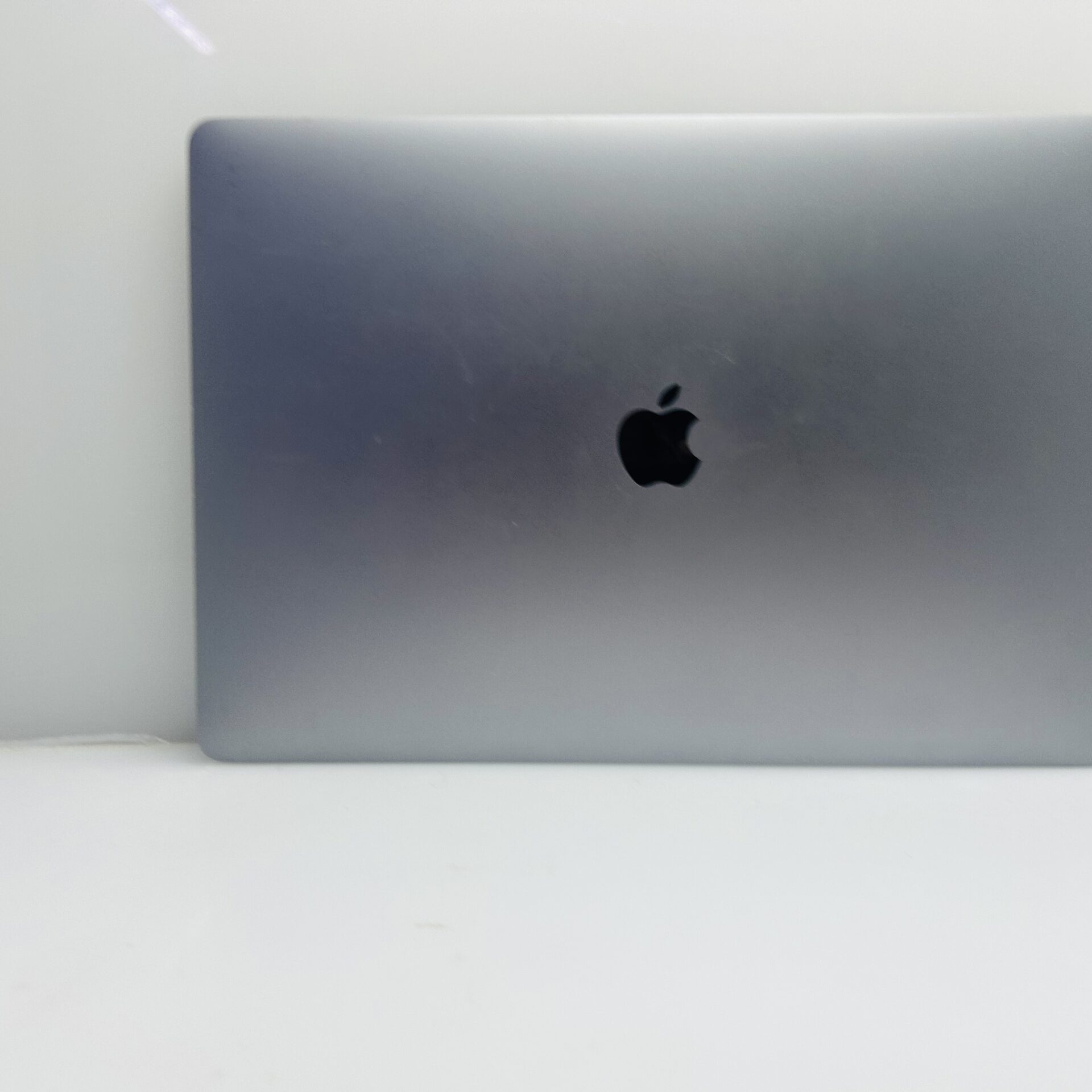 Apple Macbook Pro 16-inch “Core i9” 2.40GHz (TouchBar/2019) 32GB