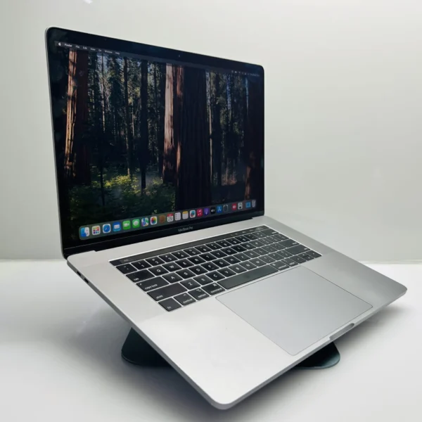 Apple Macbook Pro 15-inch “Core i9” 2.30GHz (TouchBar/2019) 16GB
