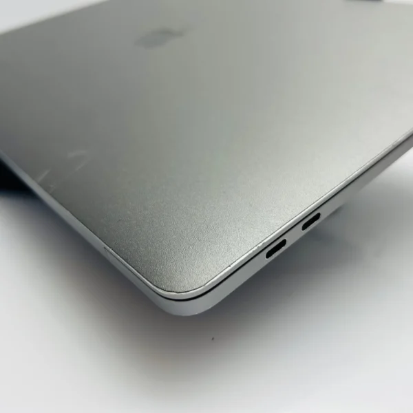Apple Macbook Pro 15-inch “Core i9” 2.30GHz (TouchBar/2019) 16GB