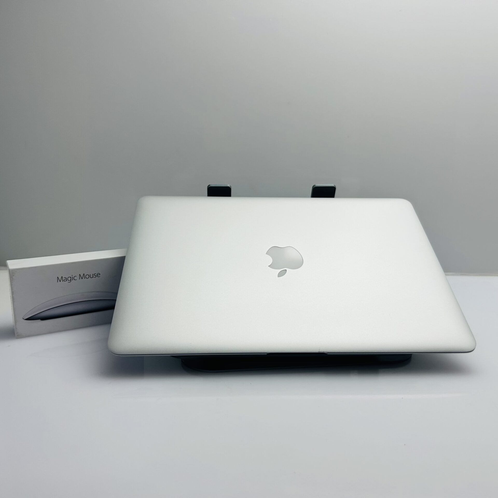Apple MacBook Air 13-inch “Core i5” 1.60GHz (Early 2015) 8GB RAM 128GB SSD Silver (Grade B) - Image 11