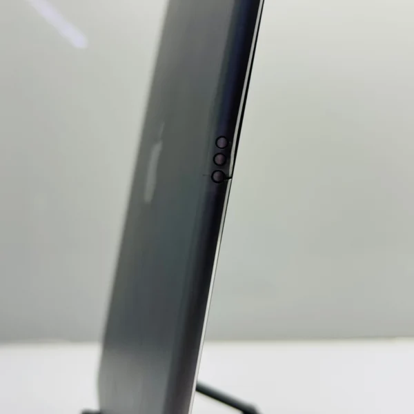 Apple iPad Pro 10.5″ 1st Gen (WiFi Only) 64GB Space Gray (Grade B