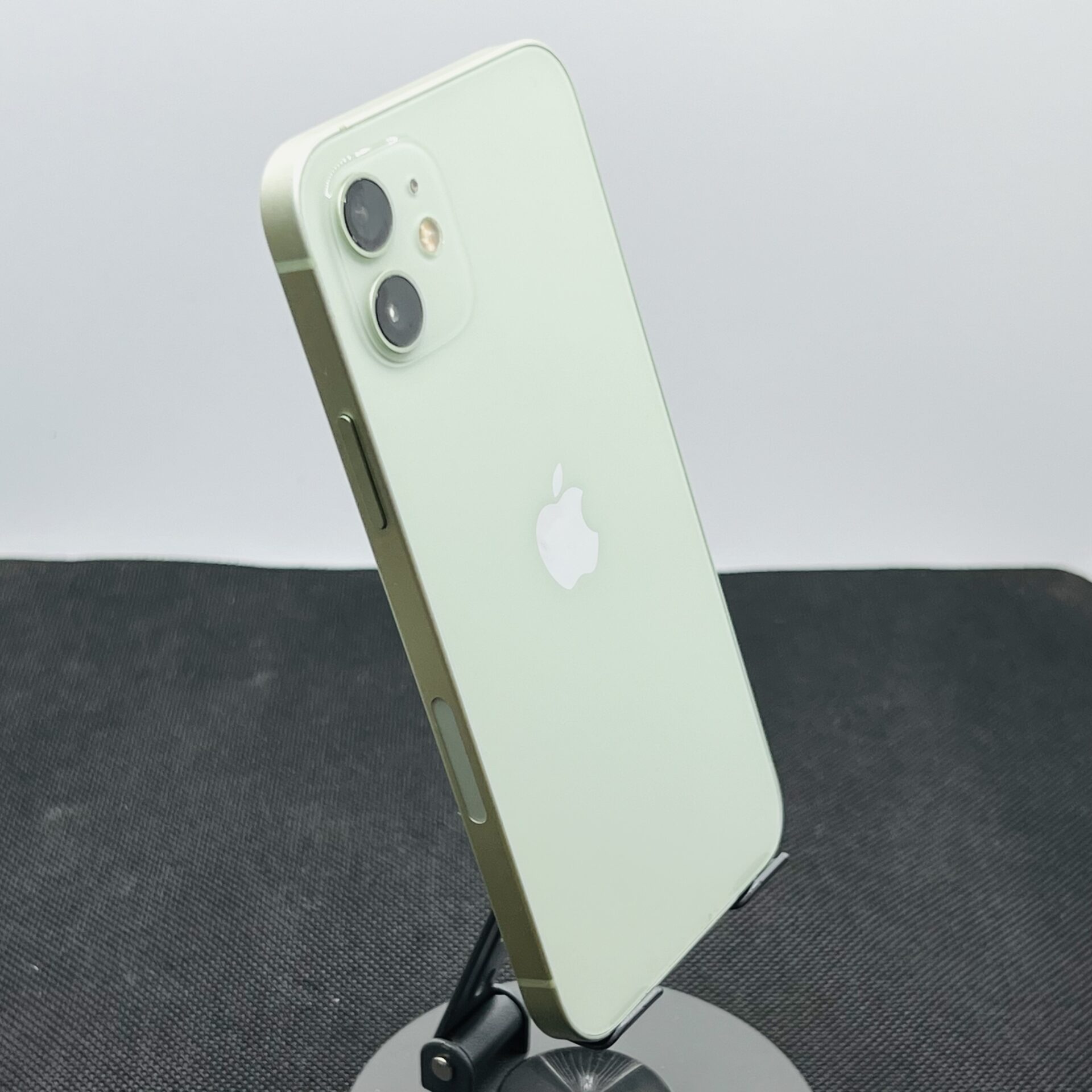 Apple iPhone 12 64GB Green – (Grade B) - Image 10