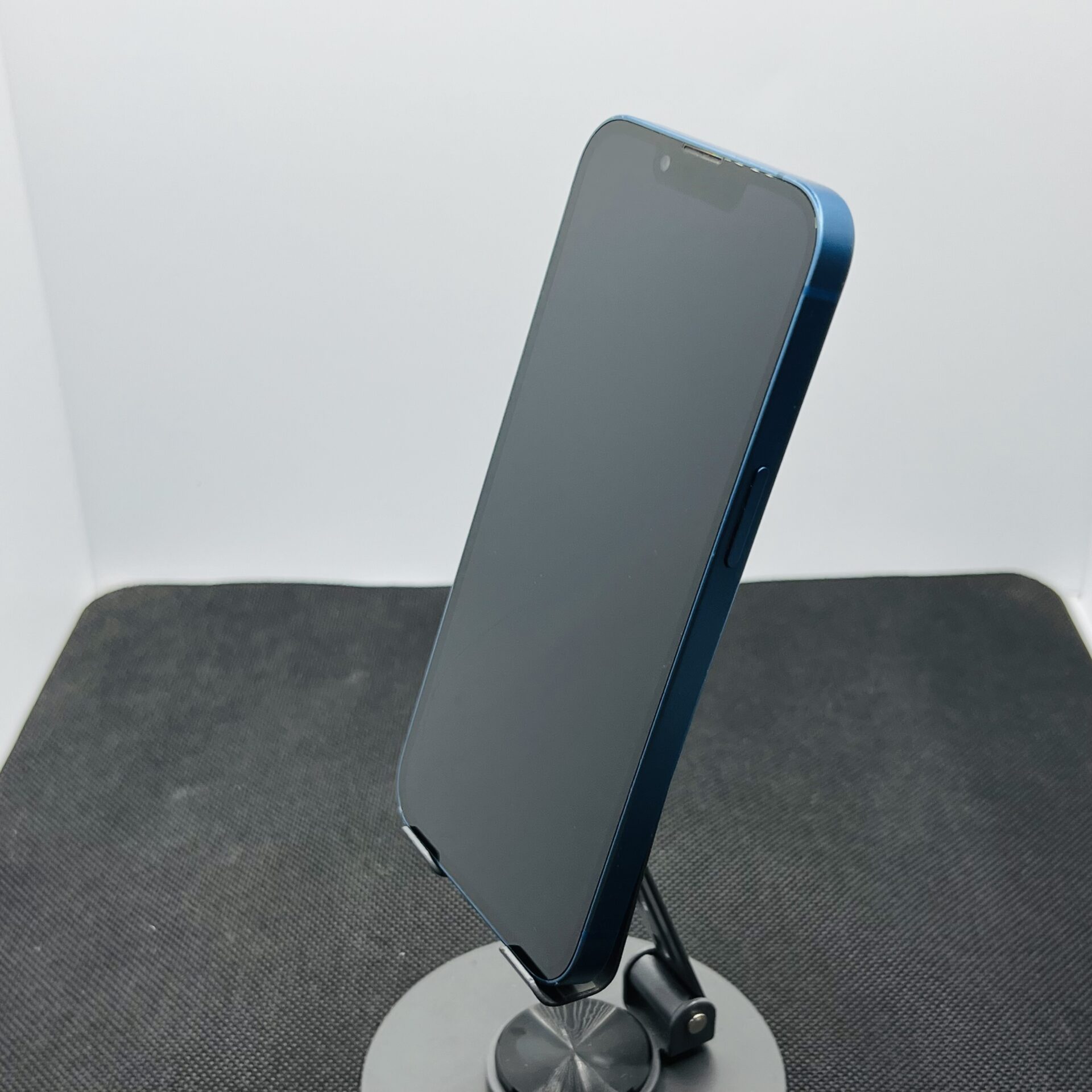 Apple iPhone 13 256GB Blue – (Grade B) | Epic Deals SA