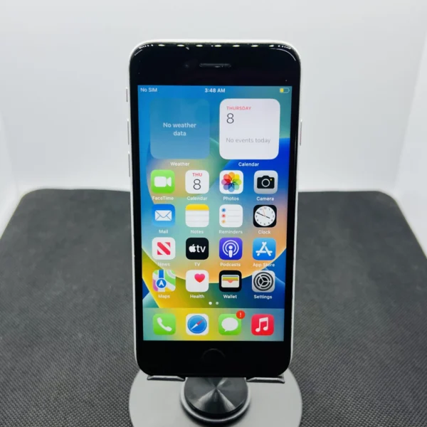 Apple iPhone 8 64GB Silver (Grade B) - Minor Bright Spots | Epic