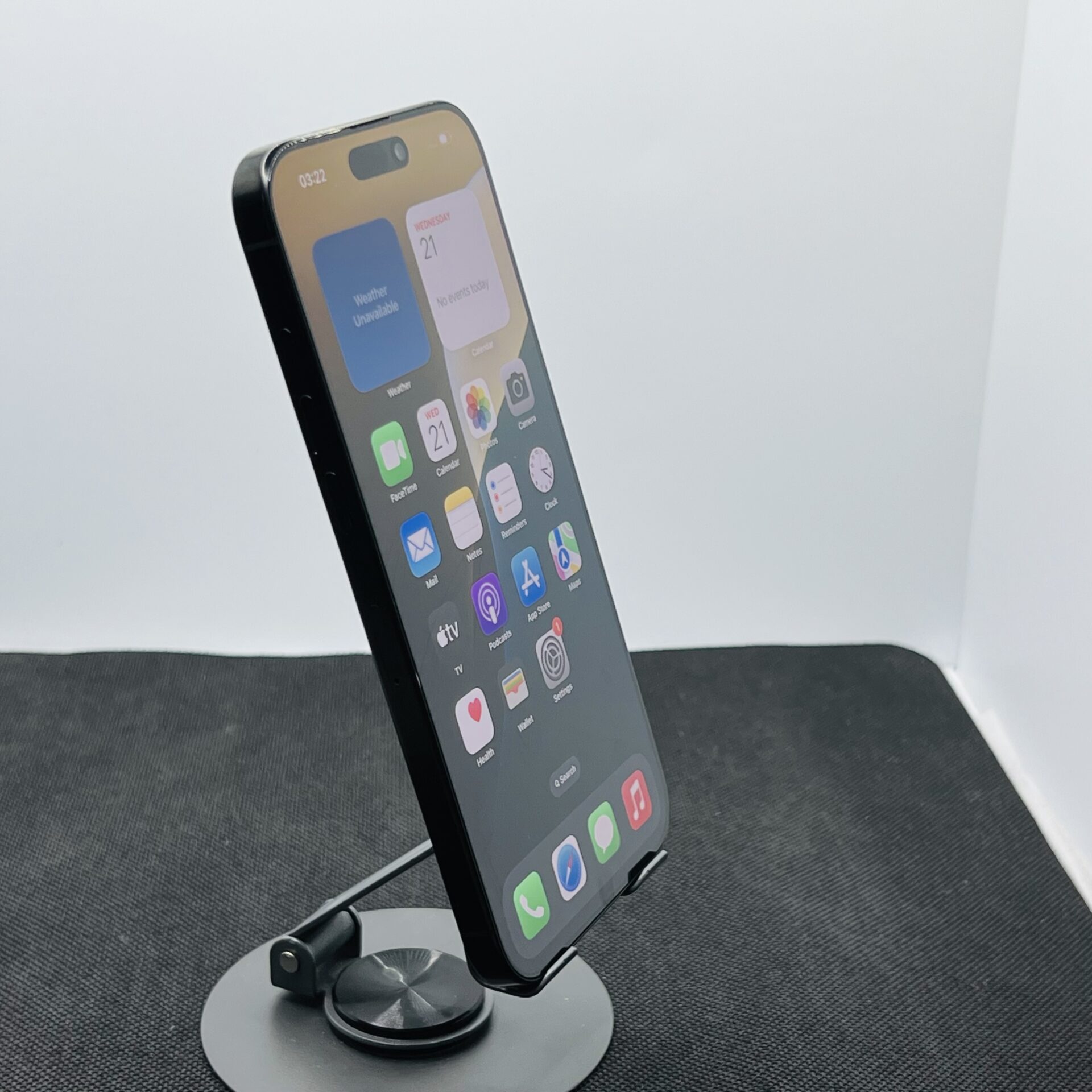 Apple iPhone 16 Pro Max 256GB Black Titanium – (Grade B) - Image 3
