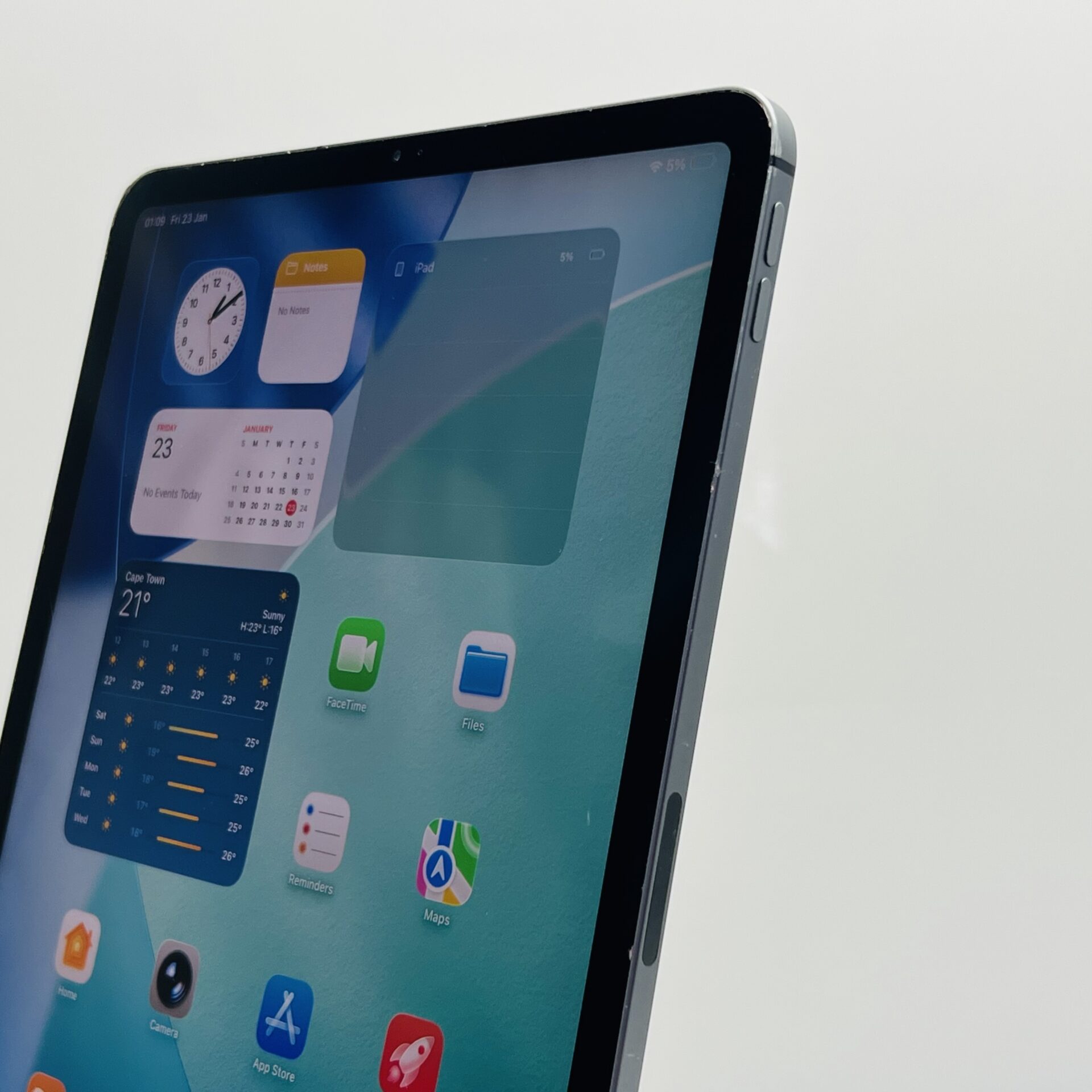Apple iPad Pro 11″ 1st Gen (Wifi/Cellular) 512GB Space Gray (Grade