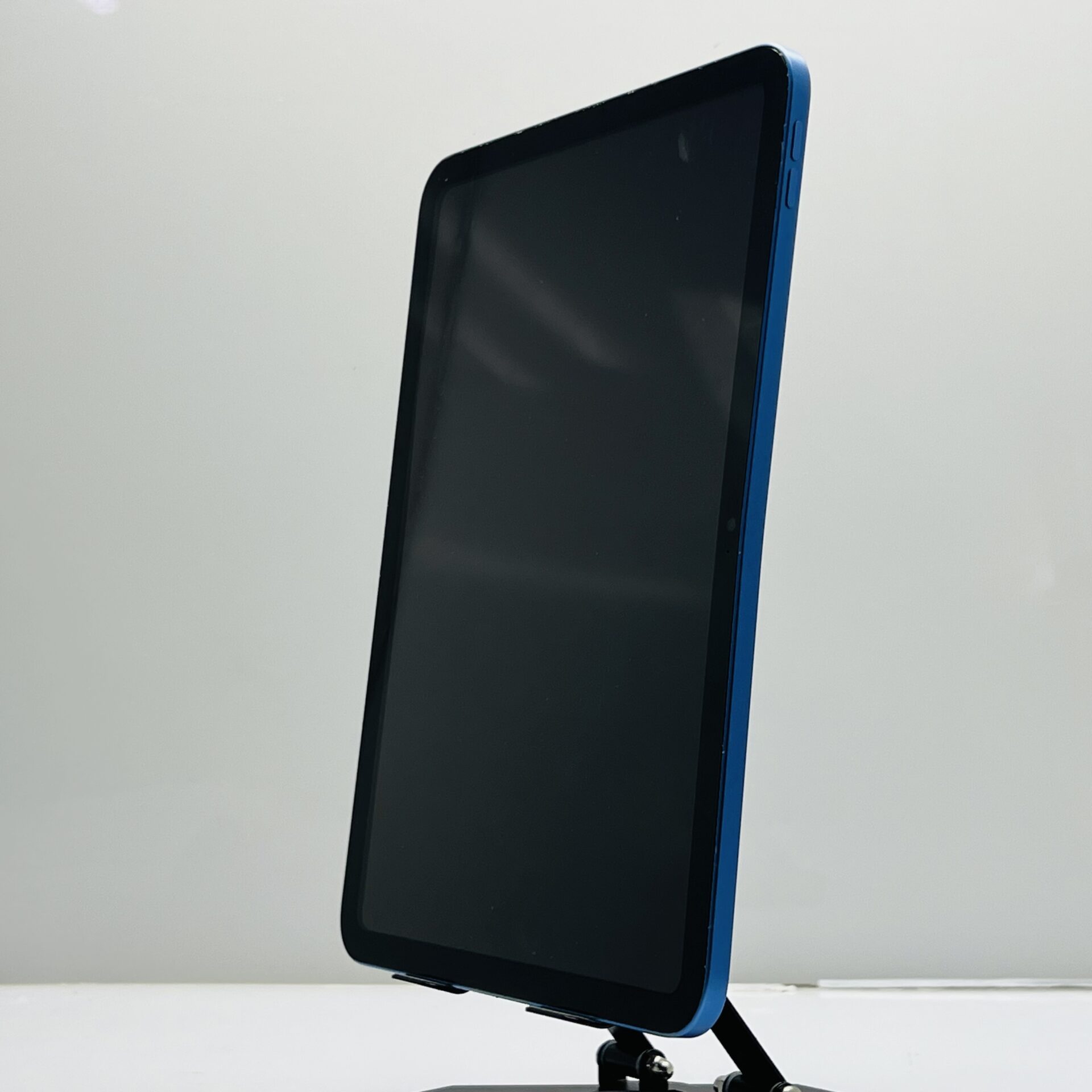 Apple iPad 10.9″ 10th Gen (Wifi Only) 64GB Blue (Grade B) - No