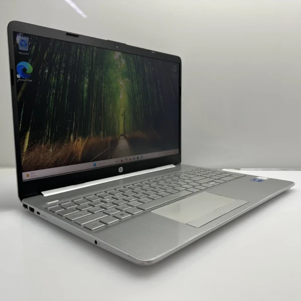 HP 15-dw3026ni 11th Gen 
