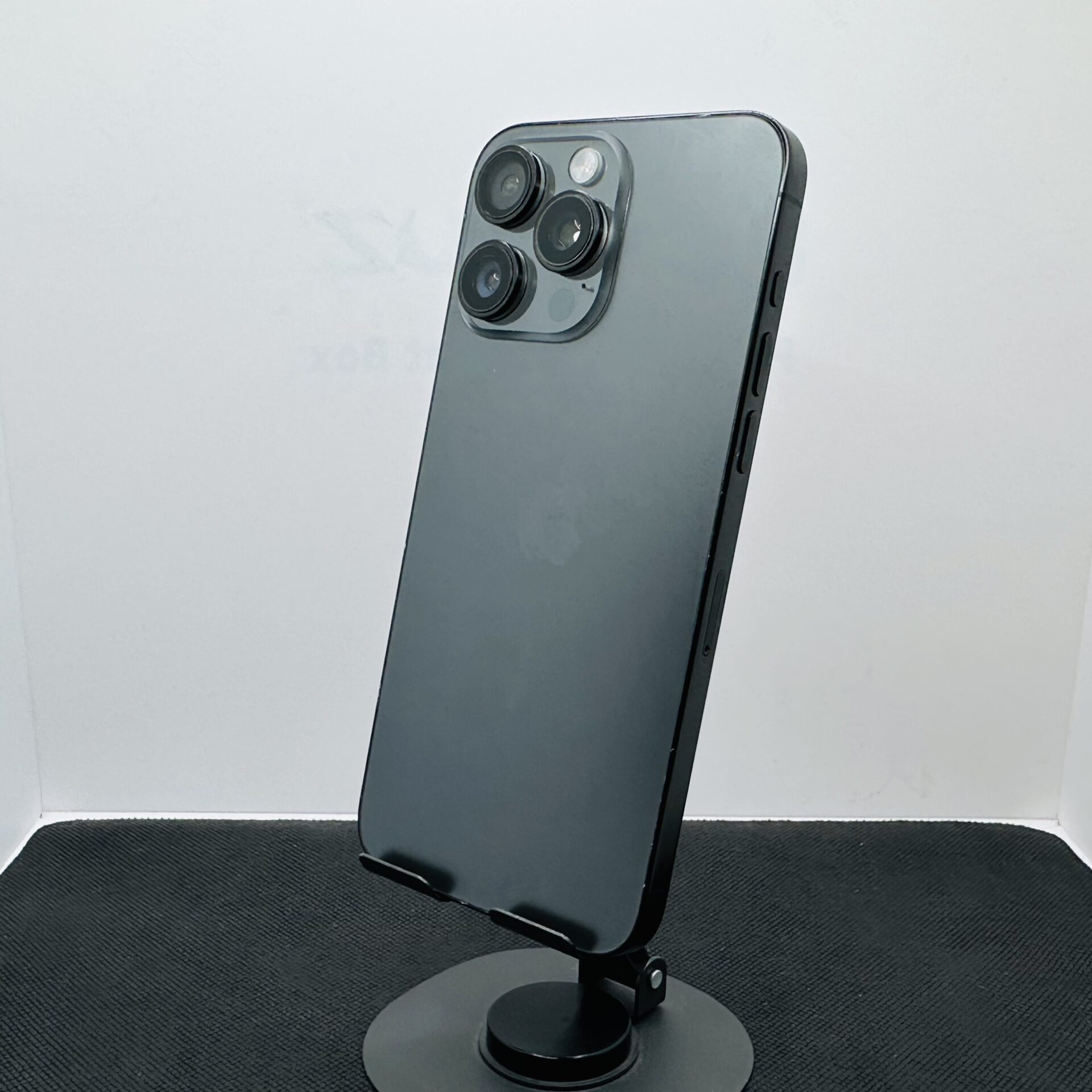 Apple iPhone 15 Pro Max 256GB Black Titanium - (Grade B) - Image 10