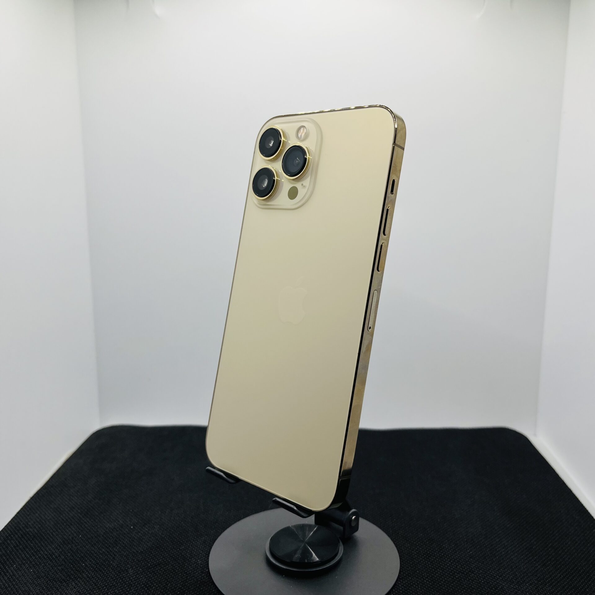 Apple iPhone 13 Pro Max 128GB Gold - (Grade B) - Image 5