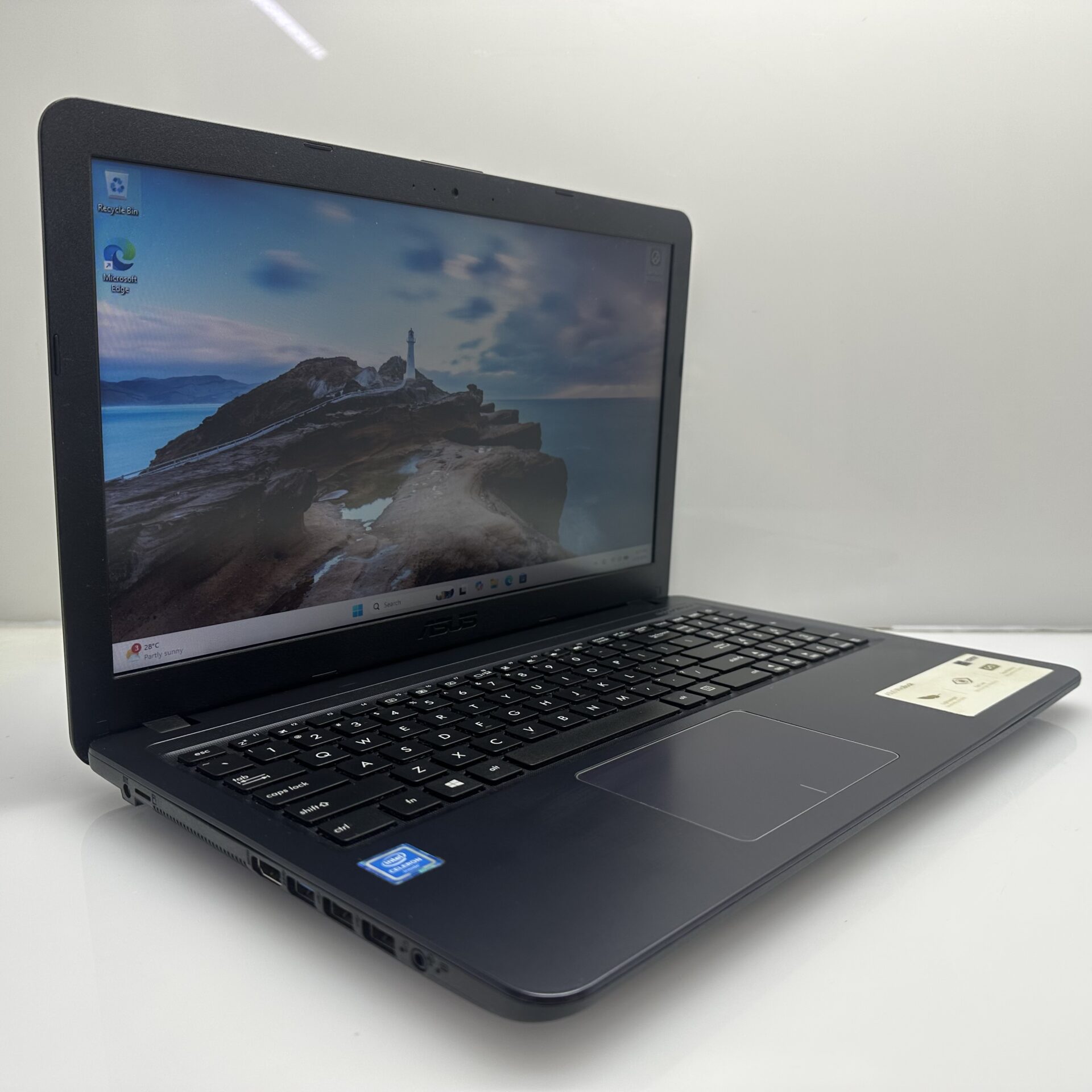 Asus VivoBook X543M “Celeron N4020” 1.10GHz 4GB RAM 256GB SSD Black/Blue - (Grade B) - Image 2