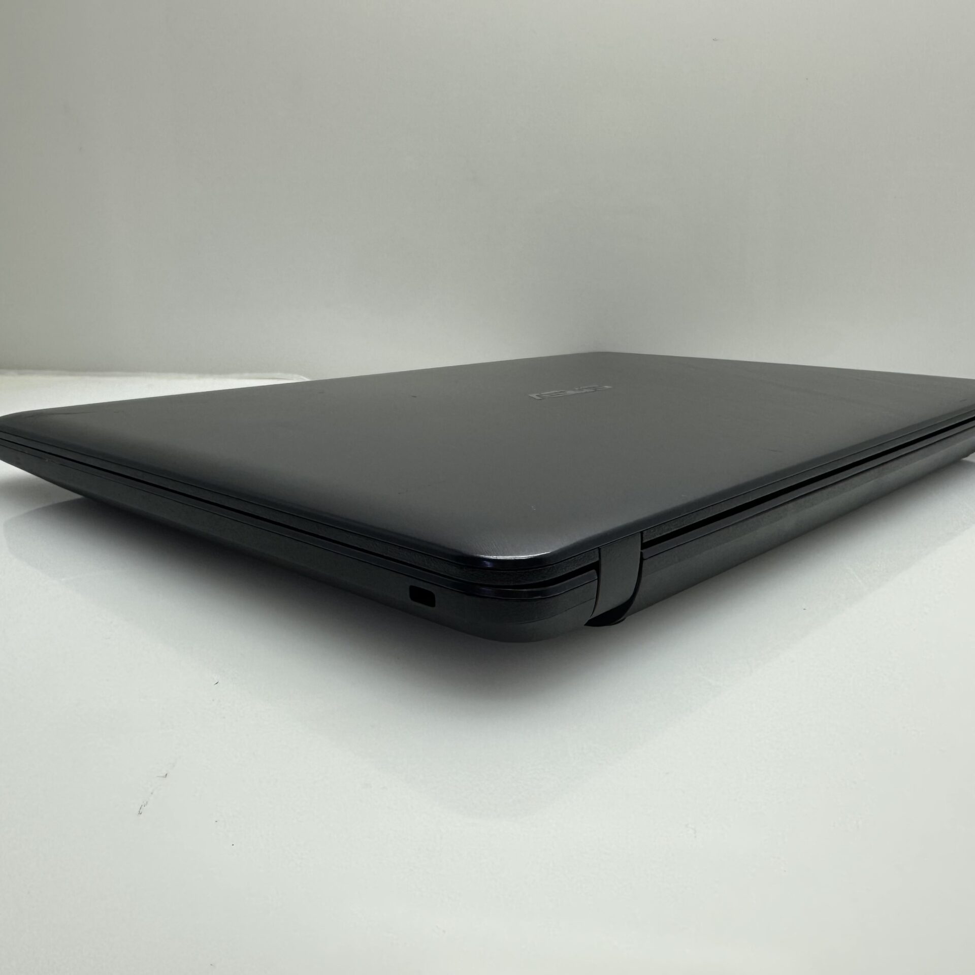 Asus VivoBook X543M “Celeron N4020” 1.10GHz 4GB RAM 256GB SSD Black/Blue - (Grade B) - Image 6