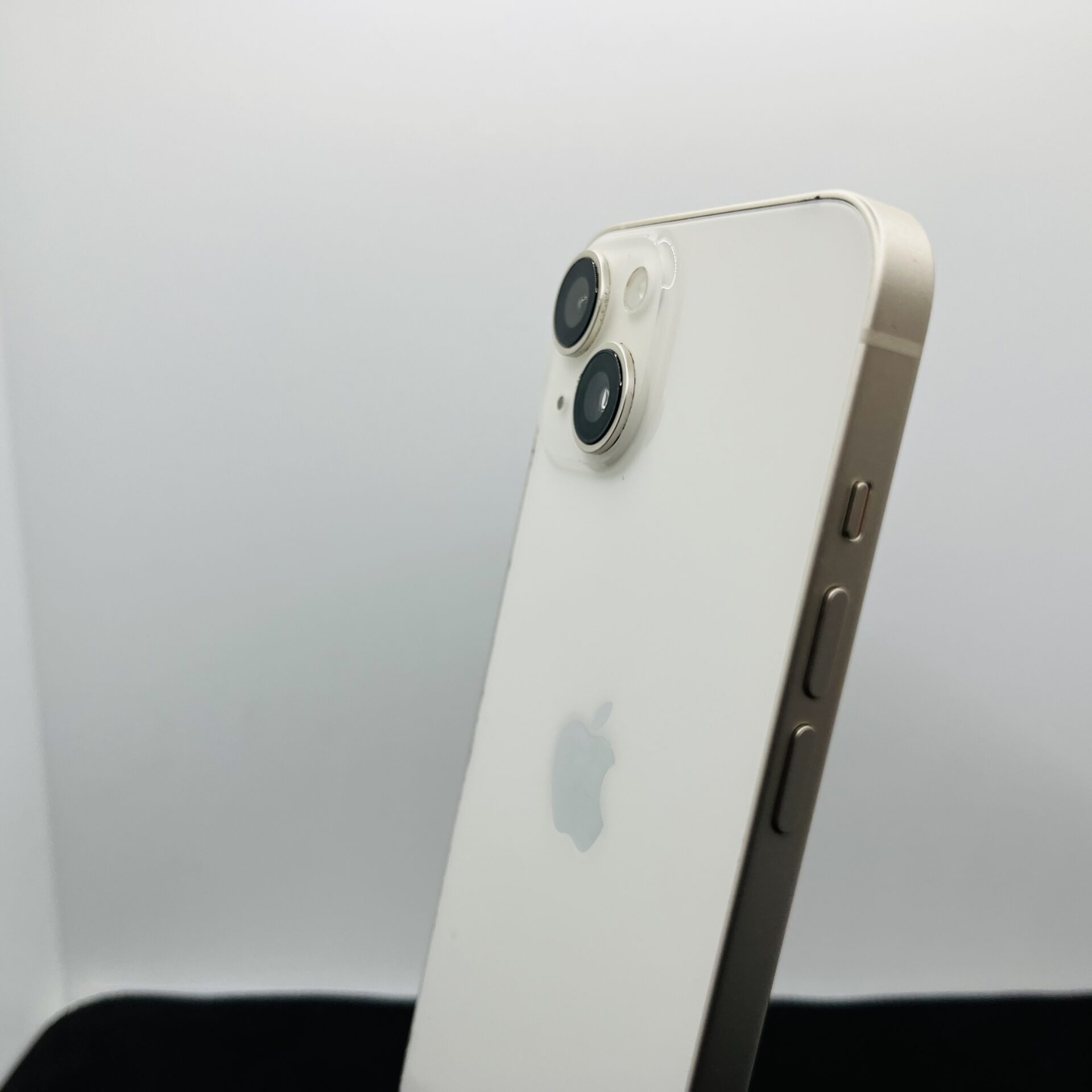 Apple iPhone 14 128GB Starlight – (Grade B) - Image 5