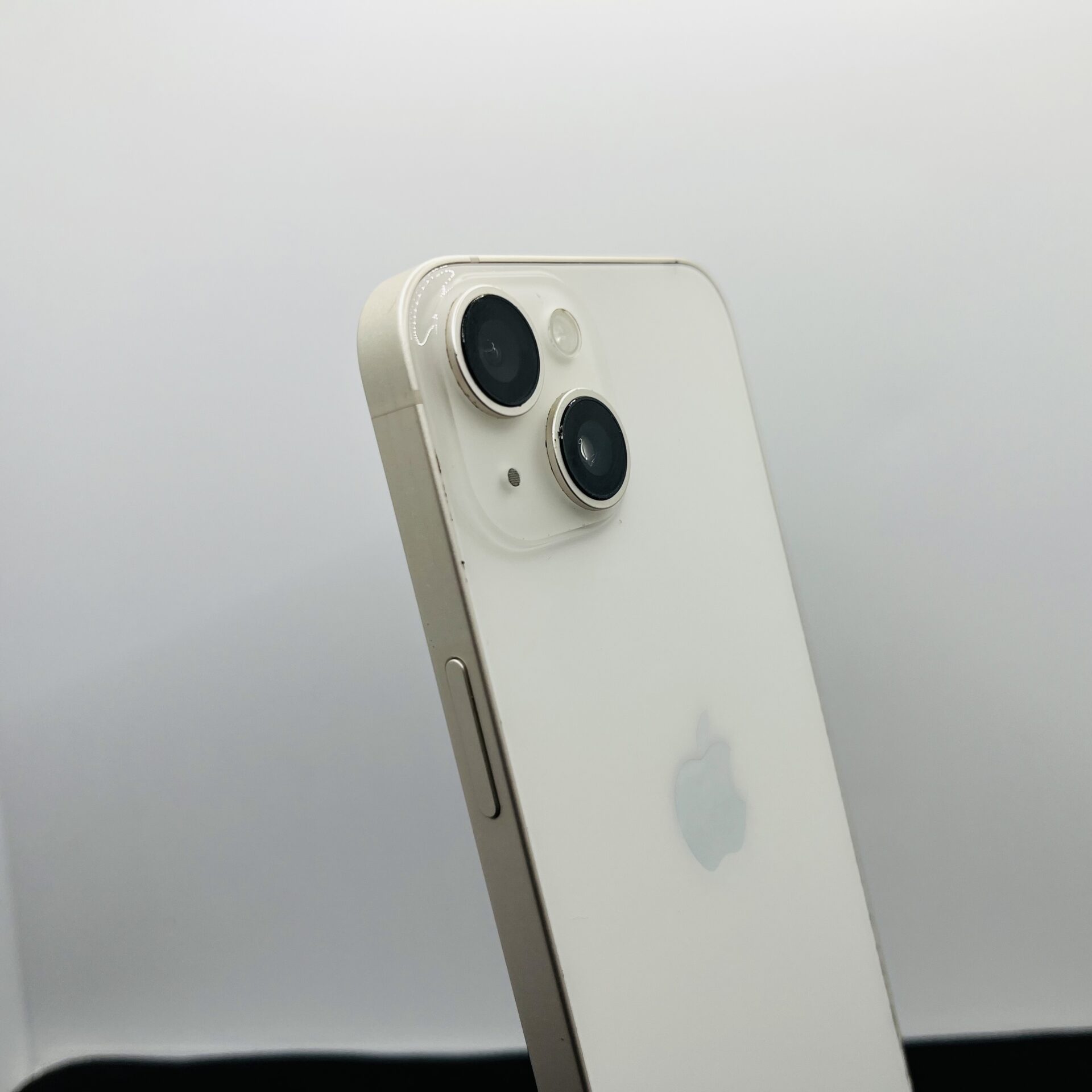 Apple iPhone 14 128GB Starlight – (Grade B) - Image 7