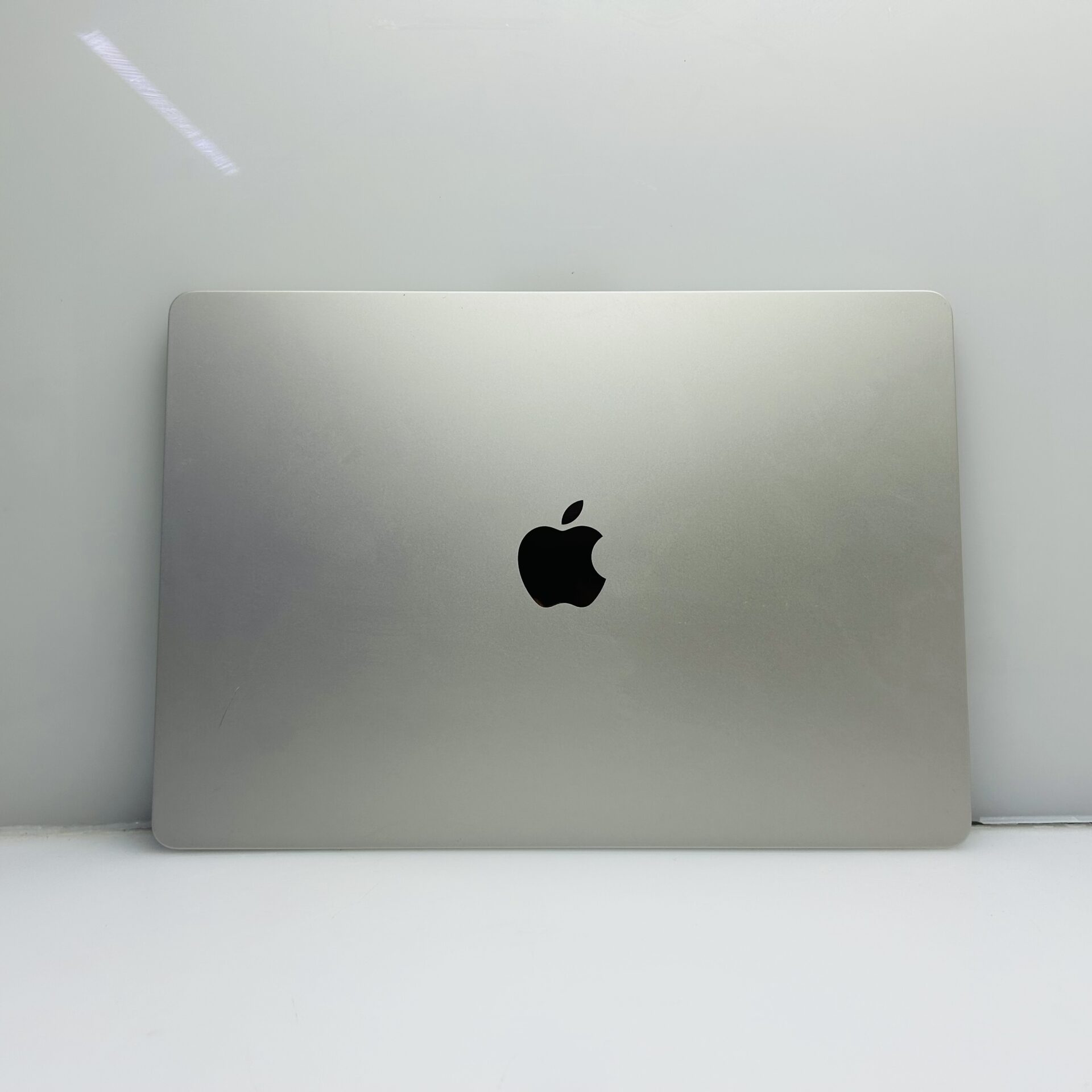 Apple MacBook Air 13-Inch “M3” 8 CPU/ 10 GPU (2024) 16GB RAM 512GB SSD Starlight - Image 2