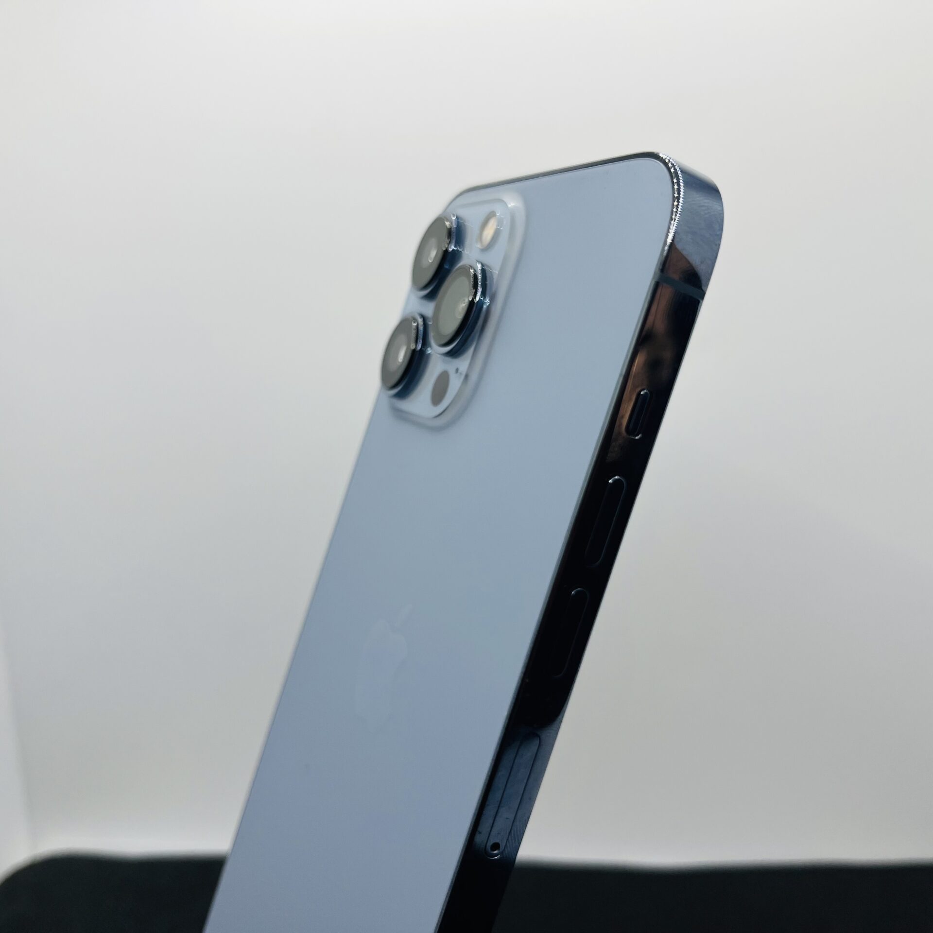 Apple iPhone 13 Pro Max 128GB Sierra Blue - (Grade B) - Image 8