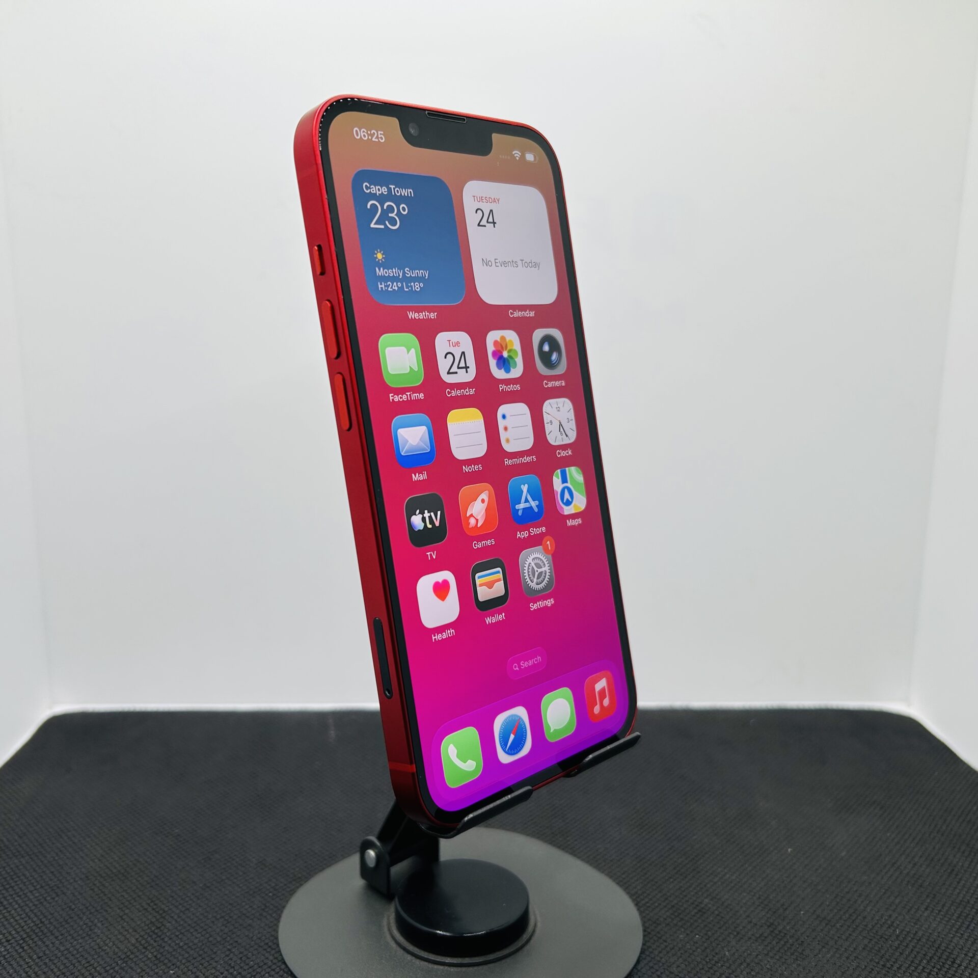 Apple iPhone 13 128GB Product Red - (Grade B) - Image 4