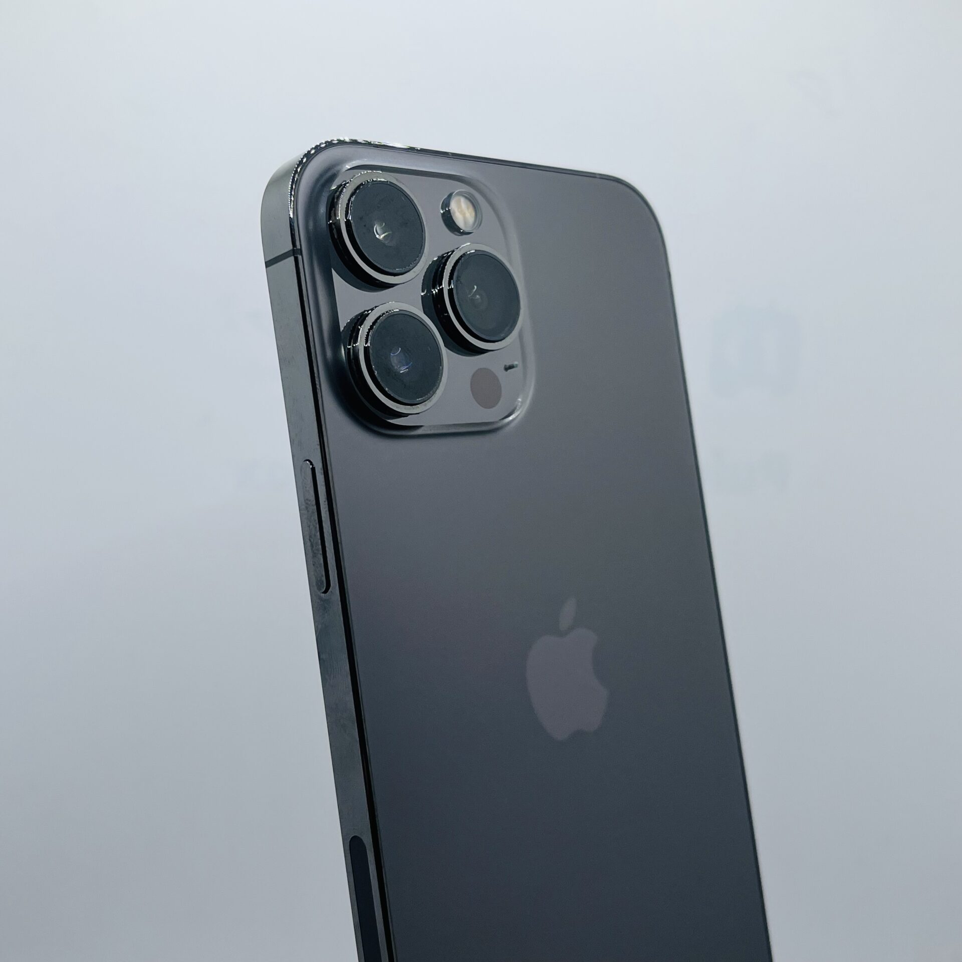 Apple iPhone 15 Pro 128GB Black - (Grade B) - Image 11