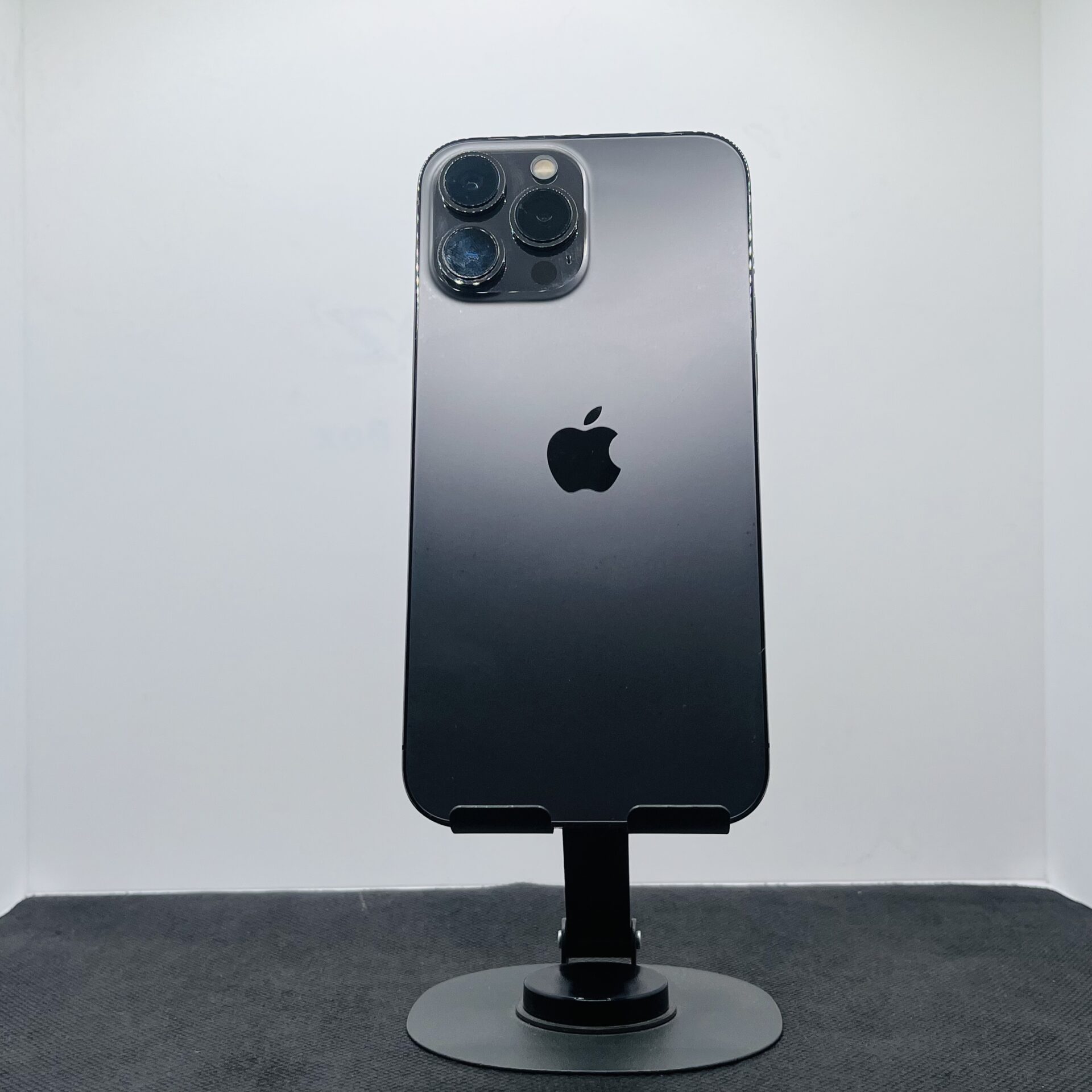 Apple iPhone 15 Pro 128GB Black - (Grade B) - Image 9