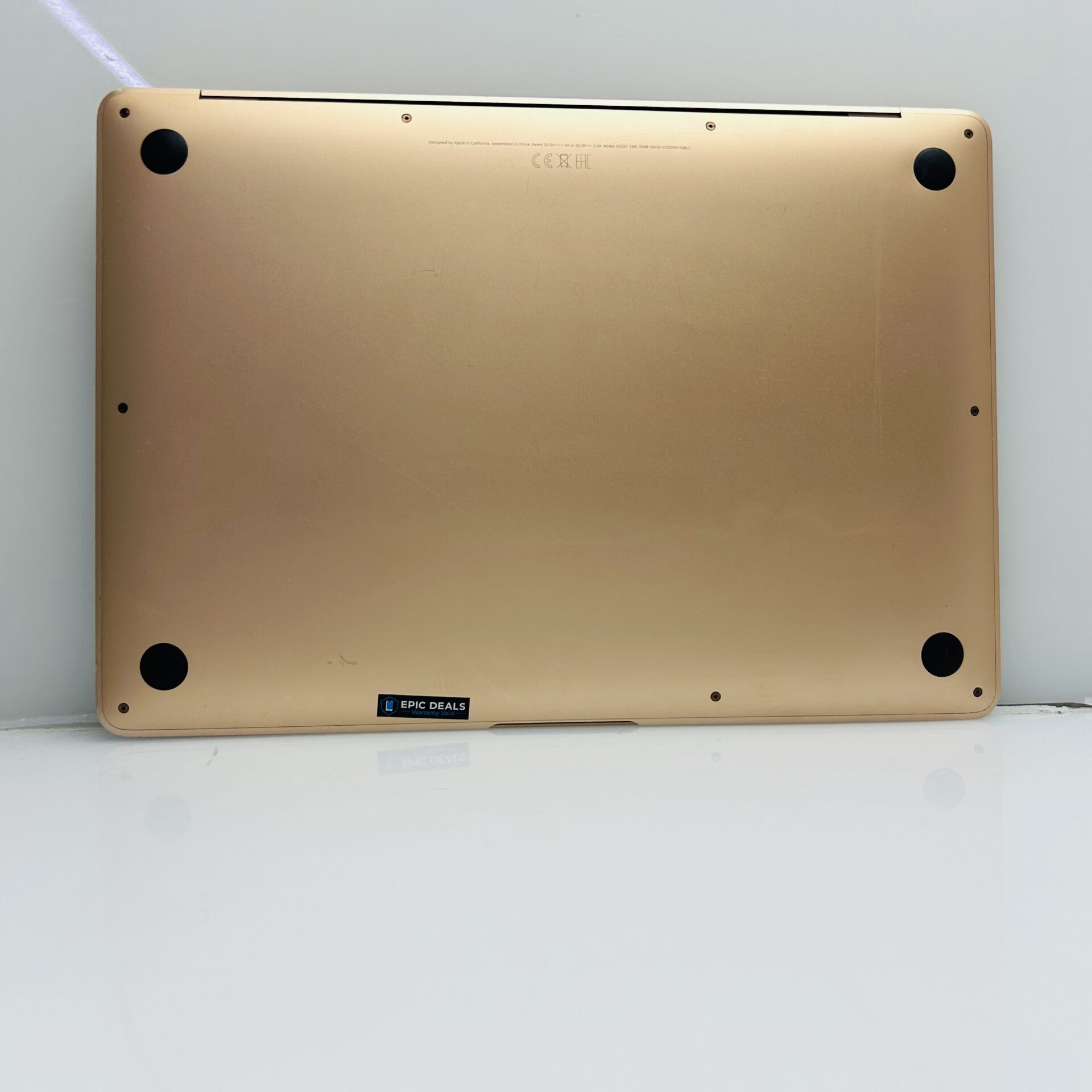 Apple MacBook Air “M1” 13-Inch 8CPU/7 GPU (2020) 8GB RAM 256GB SSD