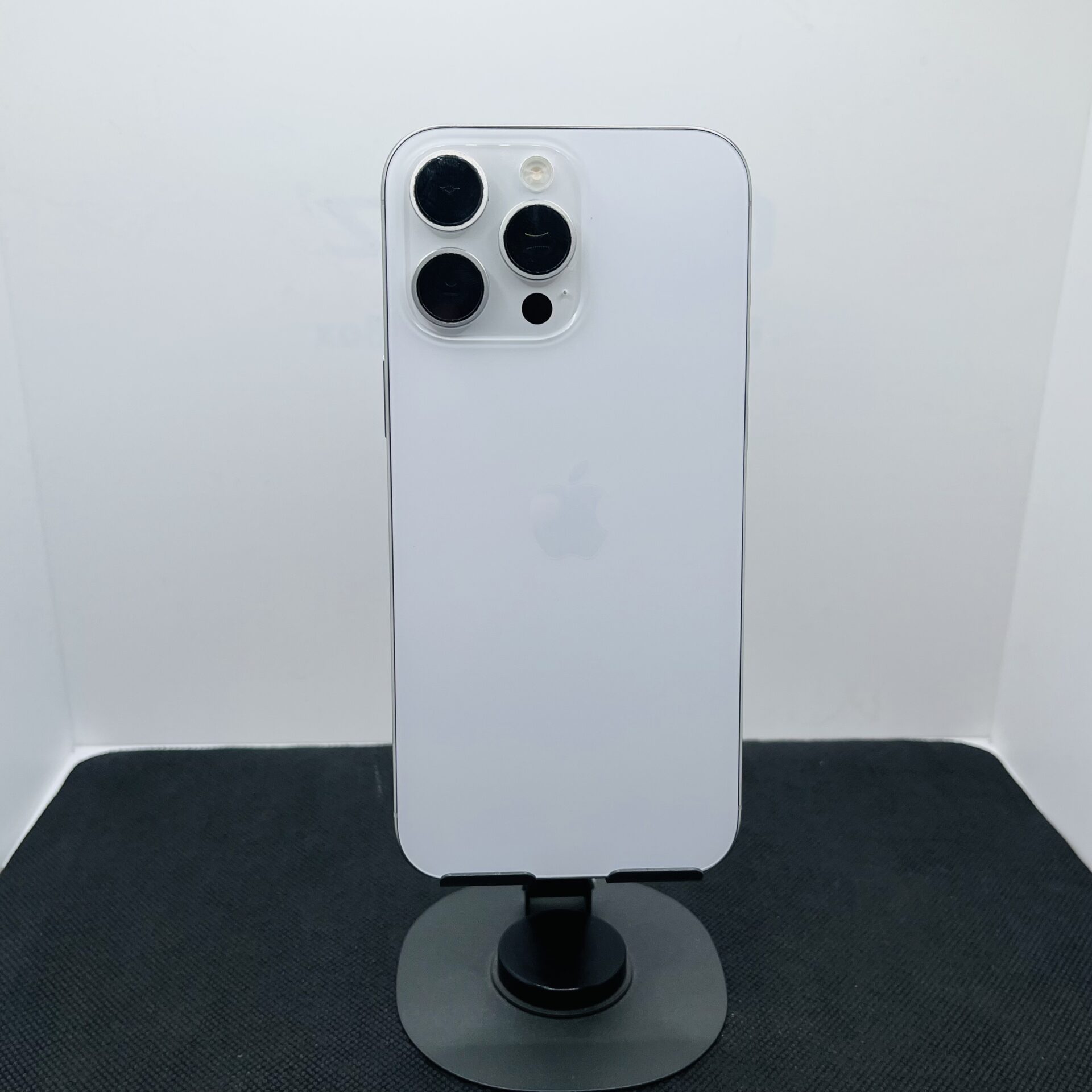 Apple iPhone 16 Pro Max 256GB White Titanium - (Grade B) - Image 9