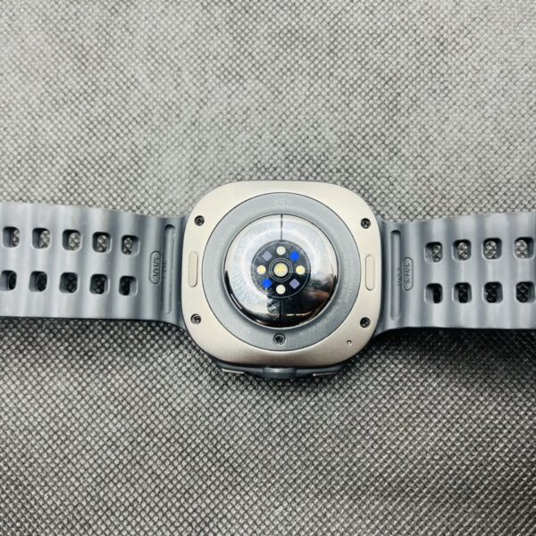 Galaxy Watch Ultra 47mm LTE Titanium Silver - (Grade B) - Image 10