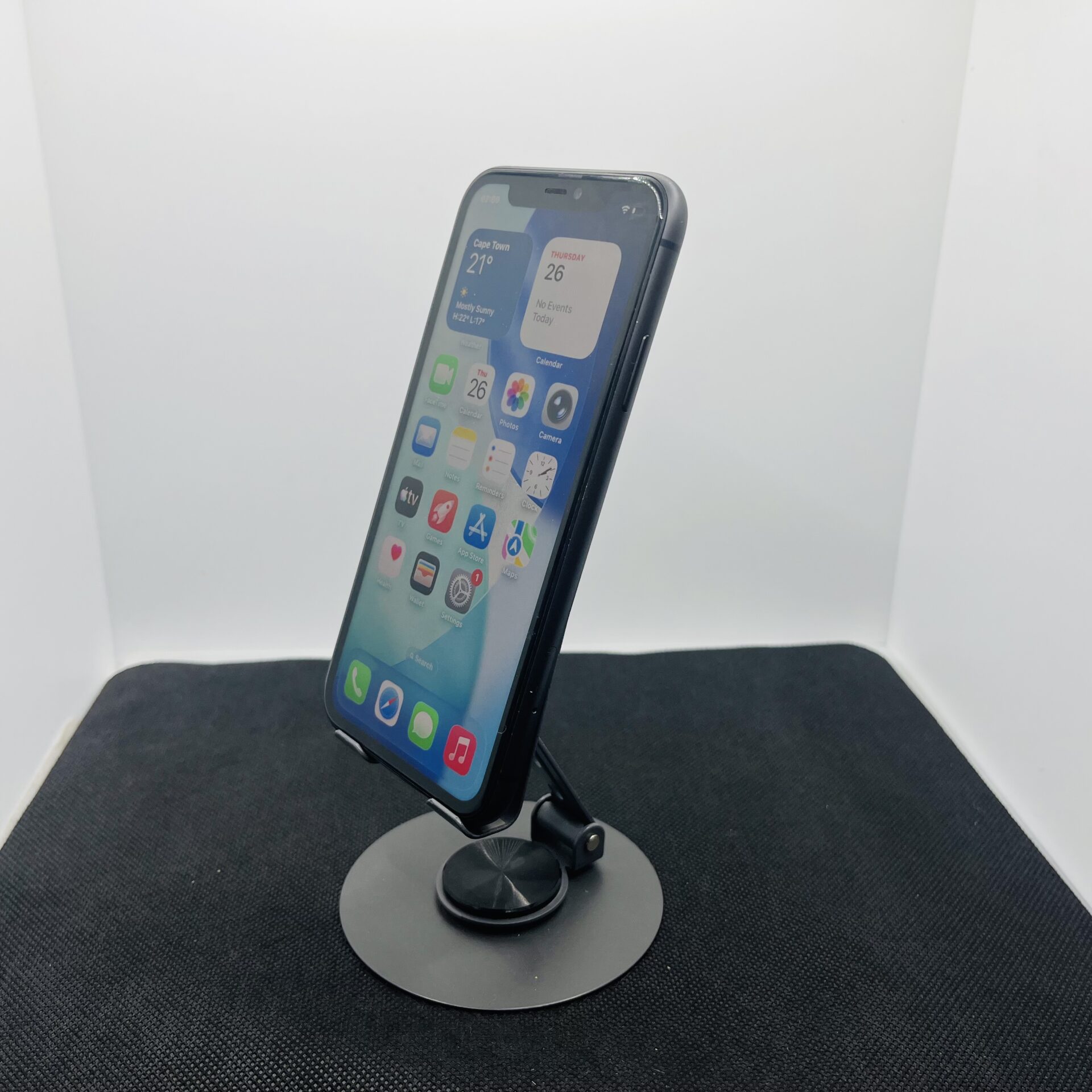 Apple iPhone 11 64GB Black (Grade B) - Bright Spots And No Face ID - Image 4
