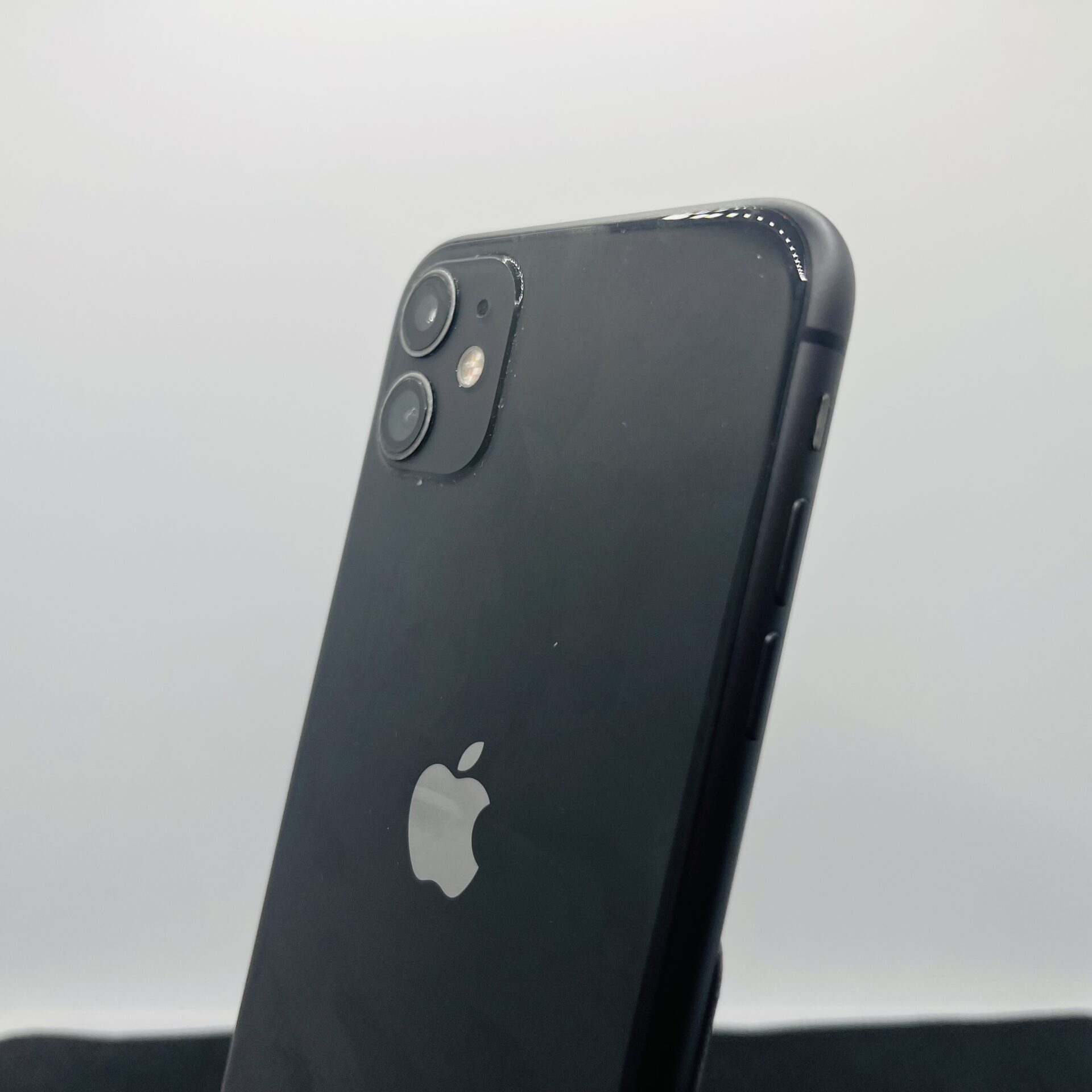 Apple iPhone 11 64GB Black (Grade B) - Bright Spots And No Face ID - Image 8