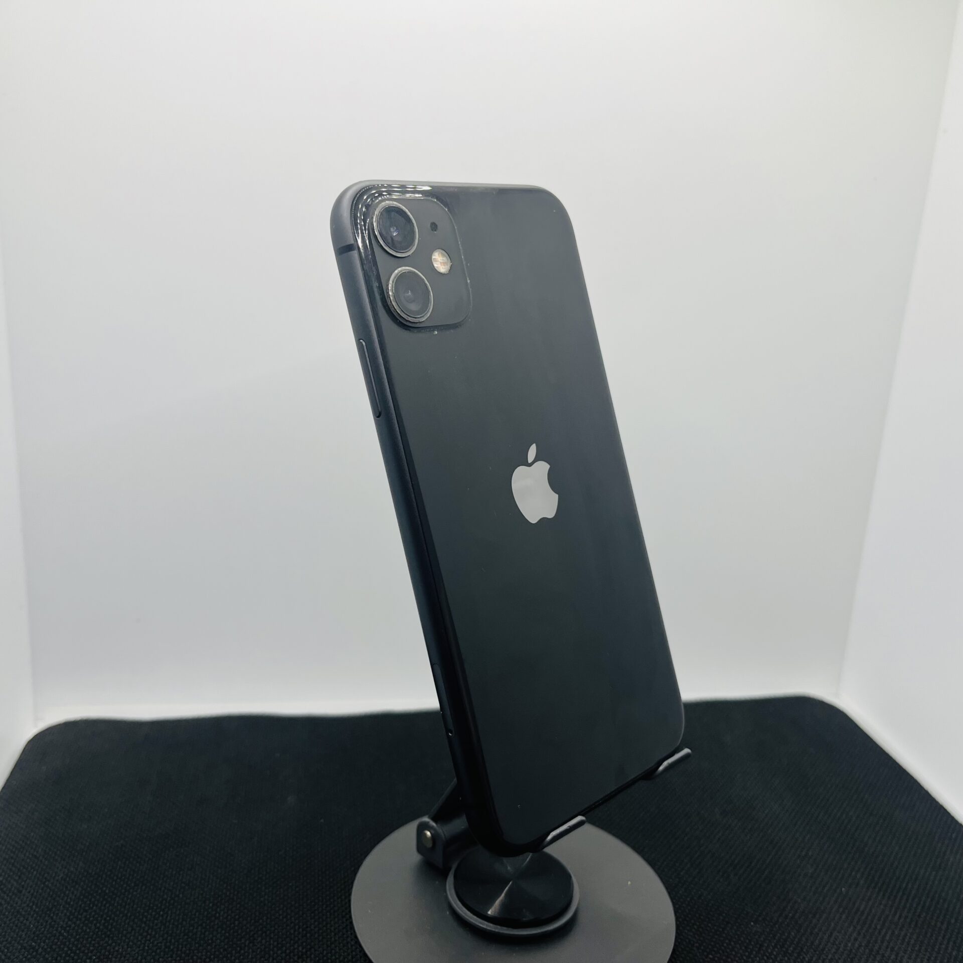 Apple iPhone 11 64GB Black (Grade B) - Bright Spots And No Face ID - Image 7