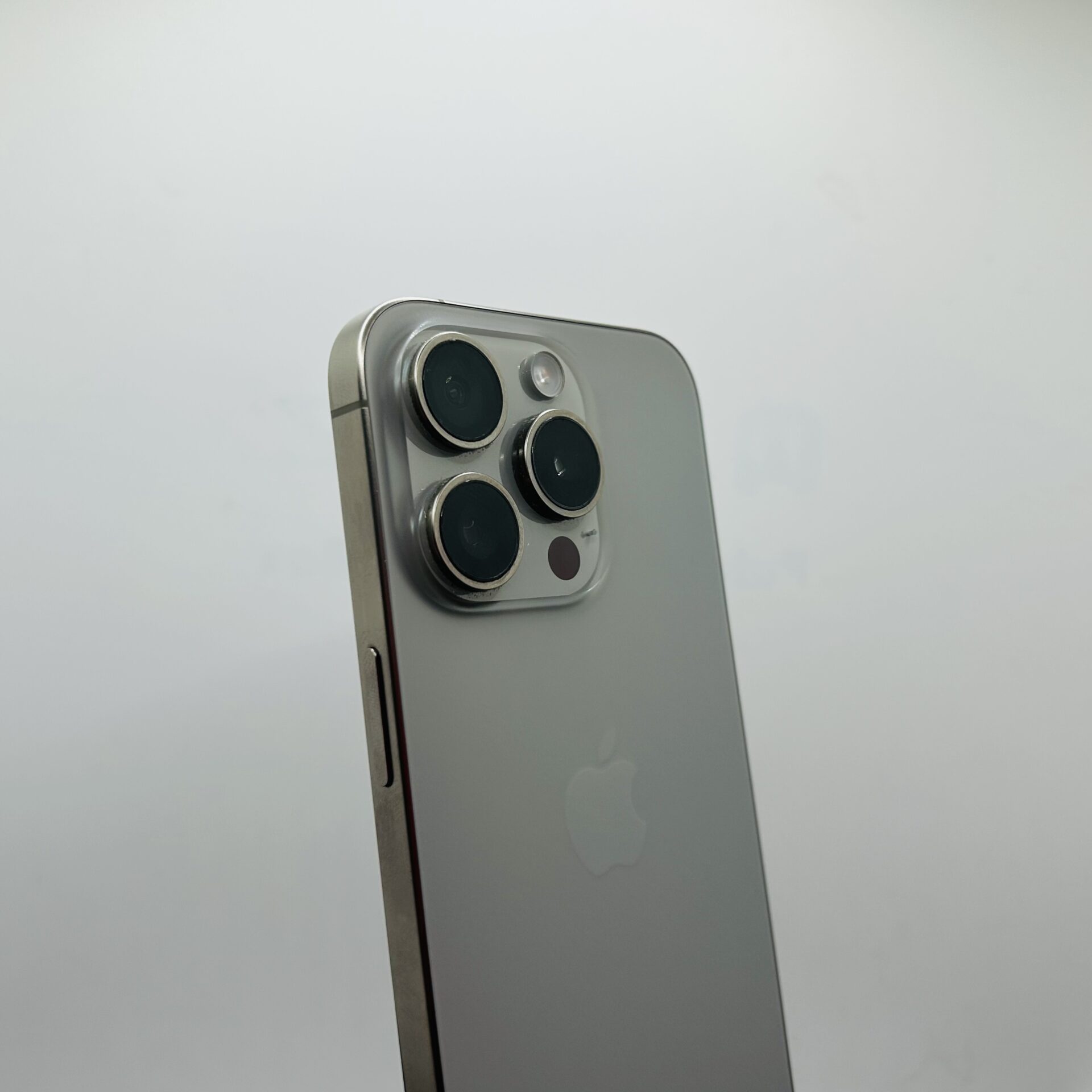 Apple iPhone 15 Pro 128GB Natural Titanium - (Grade A) | Epic Deals SA