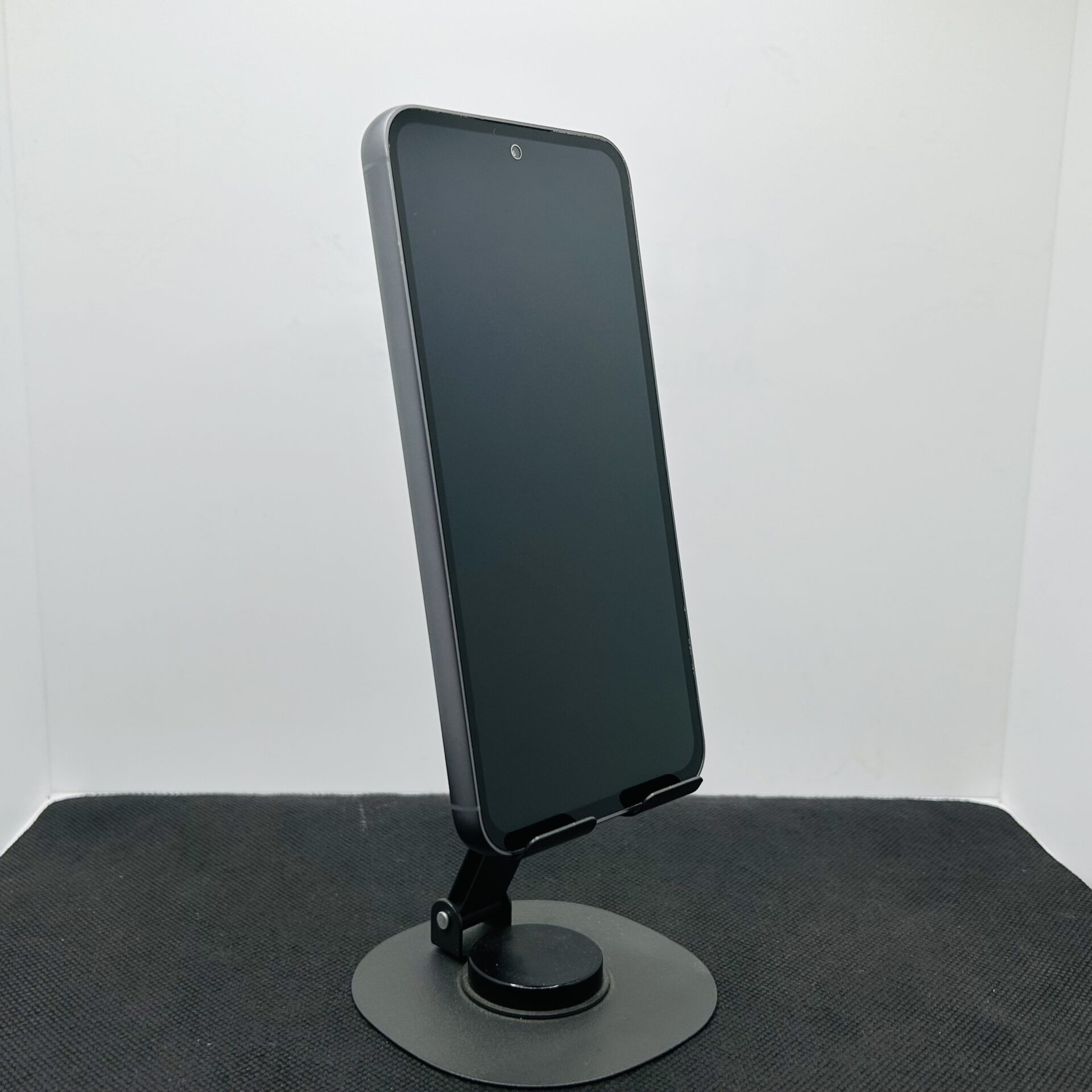 Samsung Galaxy S23 FE 256GB Graphite - (Grade B) - Image 2