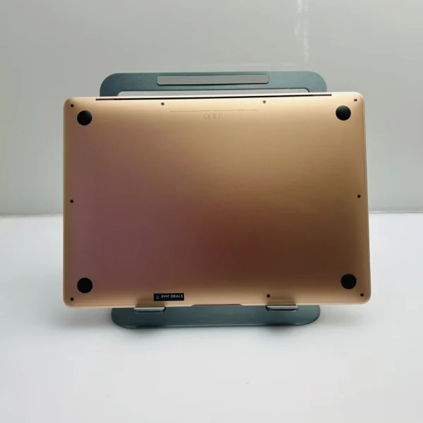 Apple MacBook Air “M1” 13-Inch 8CPU/7 GPU (2020) 8GB RAM 256GB SSD