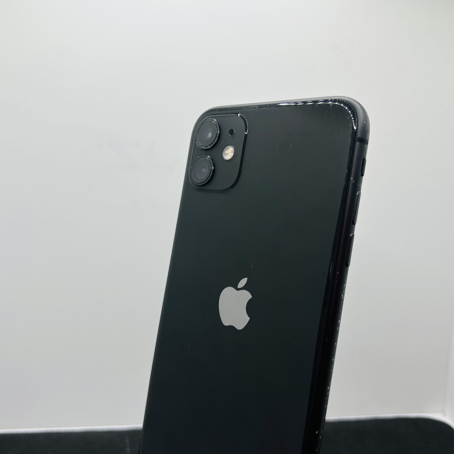 Apple iPhone 11 64GB Black - (Grade B) | Epic Deals SA