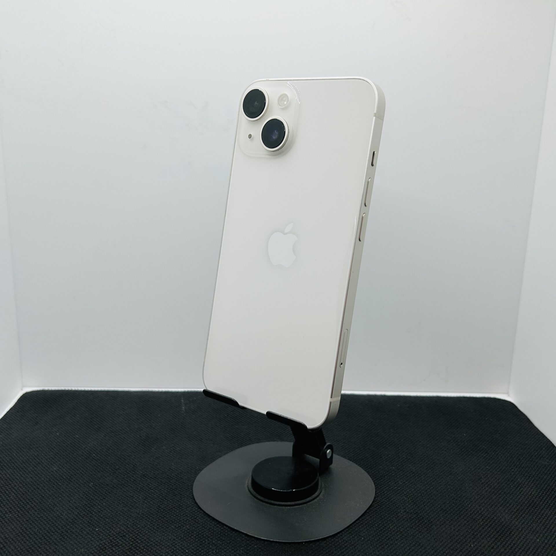 Apple iPhone 14 256GB White - (Grade B) - Image 10