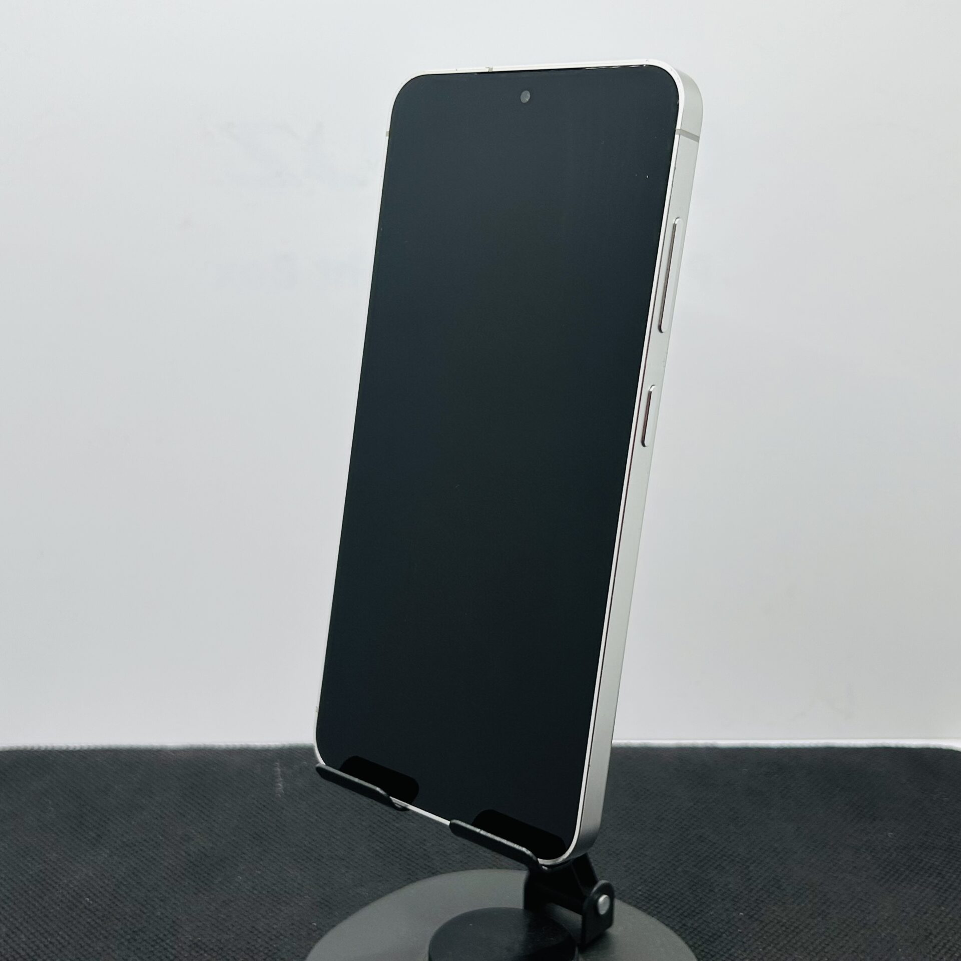 Samsung Galaxy S24 256GB Marble Gray - (Grade B) - Image 3