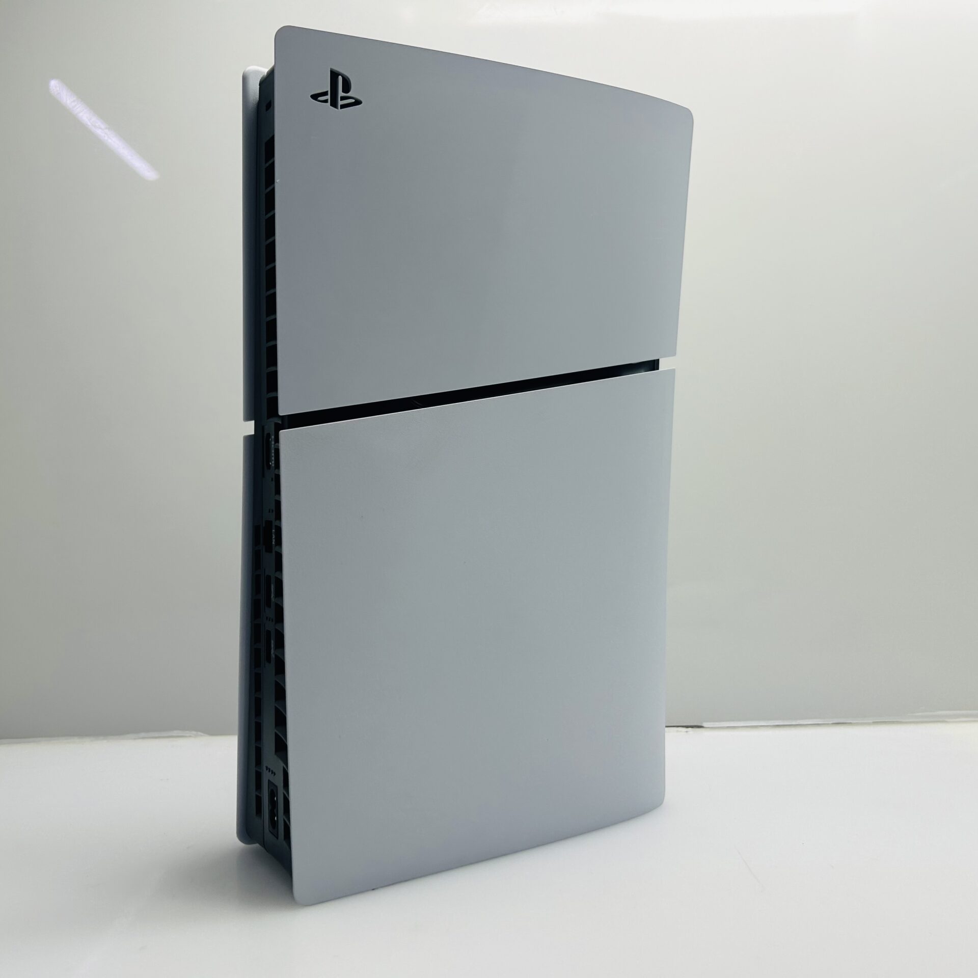 Playstation 5 Slim Physical Disk Edition 1TB White + 2 Controllers + 1 Game + HDMI Cable + Power Cable (Grade A) - Image 2