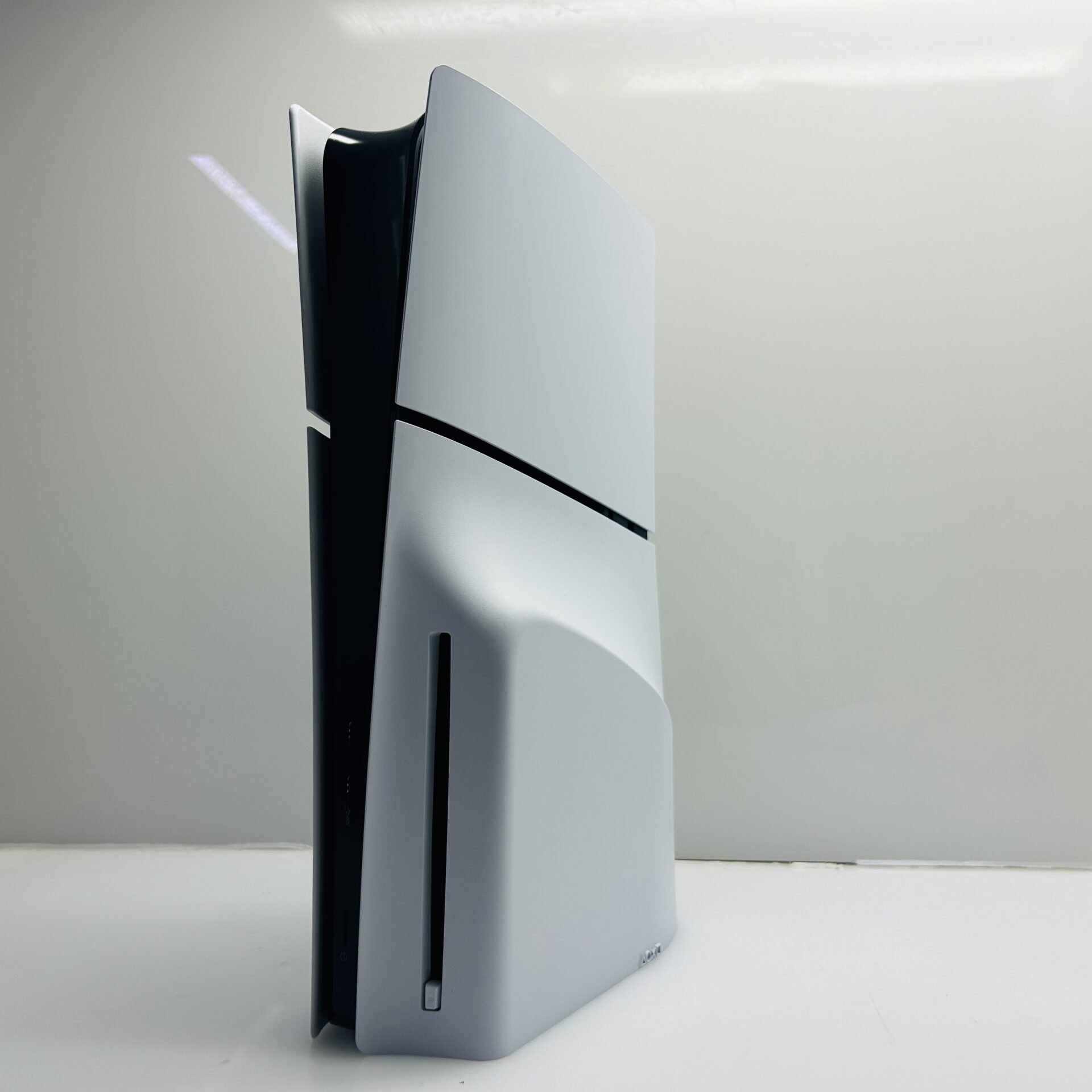 Playstation 5 Slim Physical Disk Edition 1TB White + 2 Controllers + 1 Game + HDMI Cable + Power Cable (Grade A) - Image 7