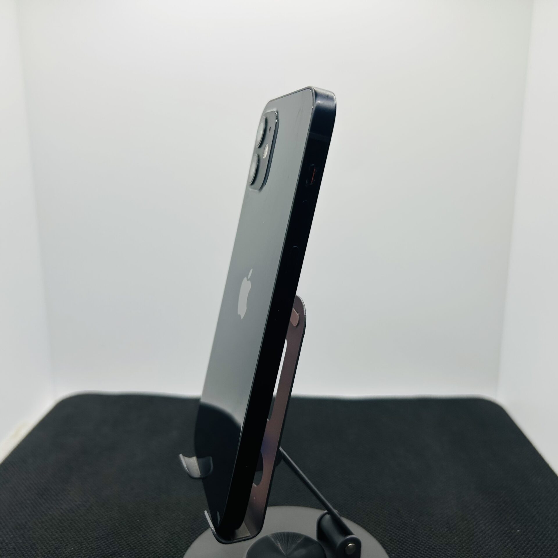 Apple iPhone 12 128GB Black – (Grade B) - Image 8
