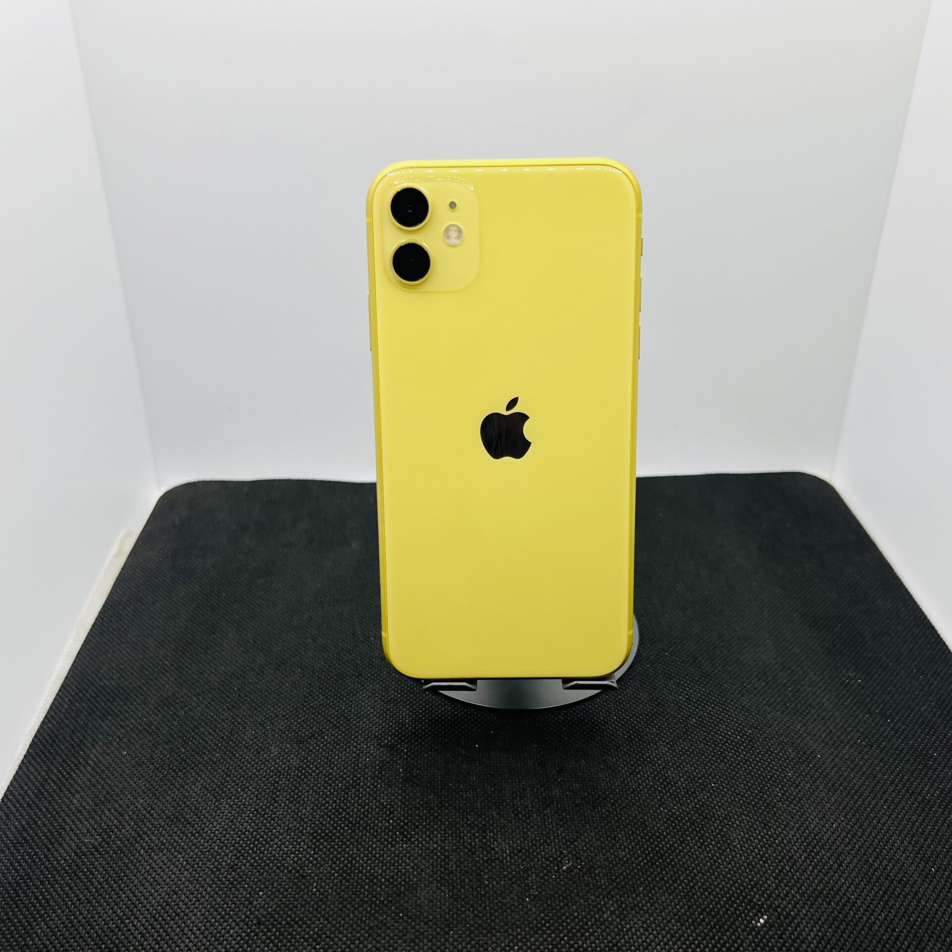 Apple iPhone 11 64GB Yellow – (Grade B) | Epic Deals SA