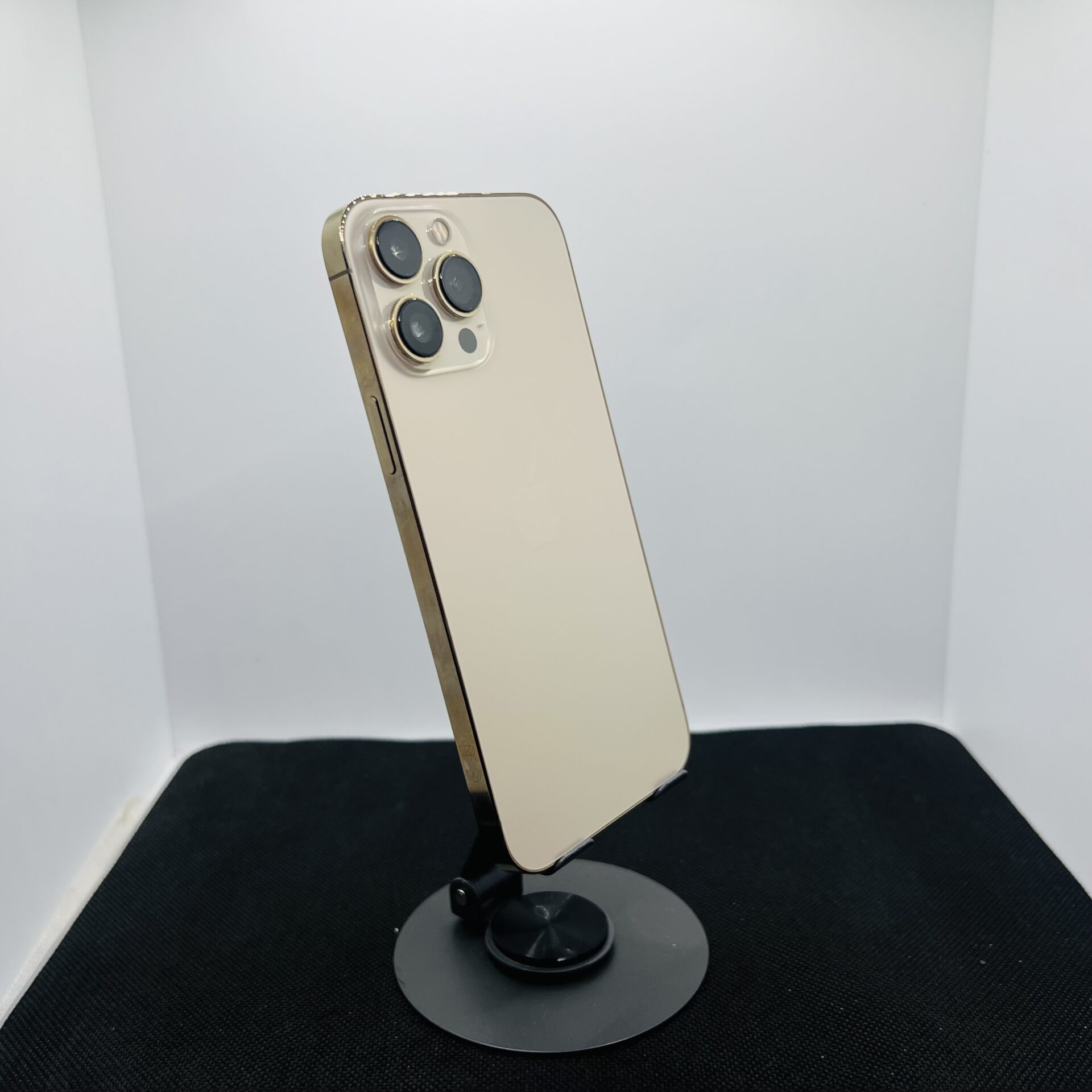 Apple iPhone 13 Pro Max 256GB Gold – (Grade B) | Epic Deals SA