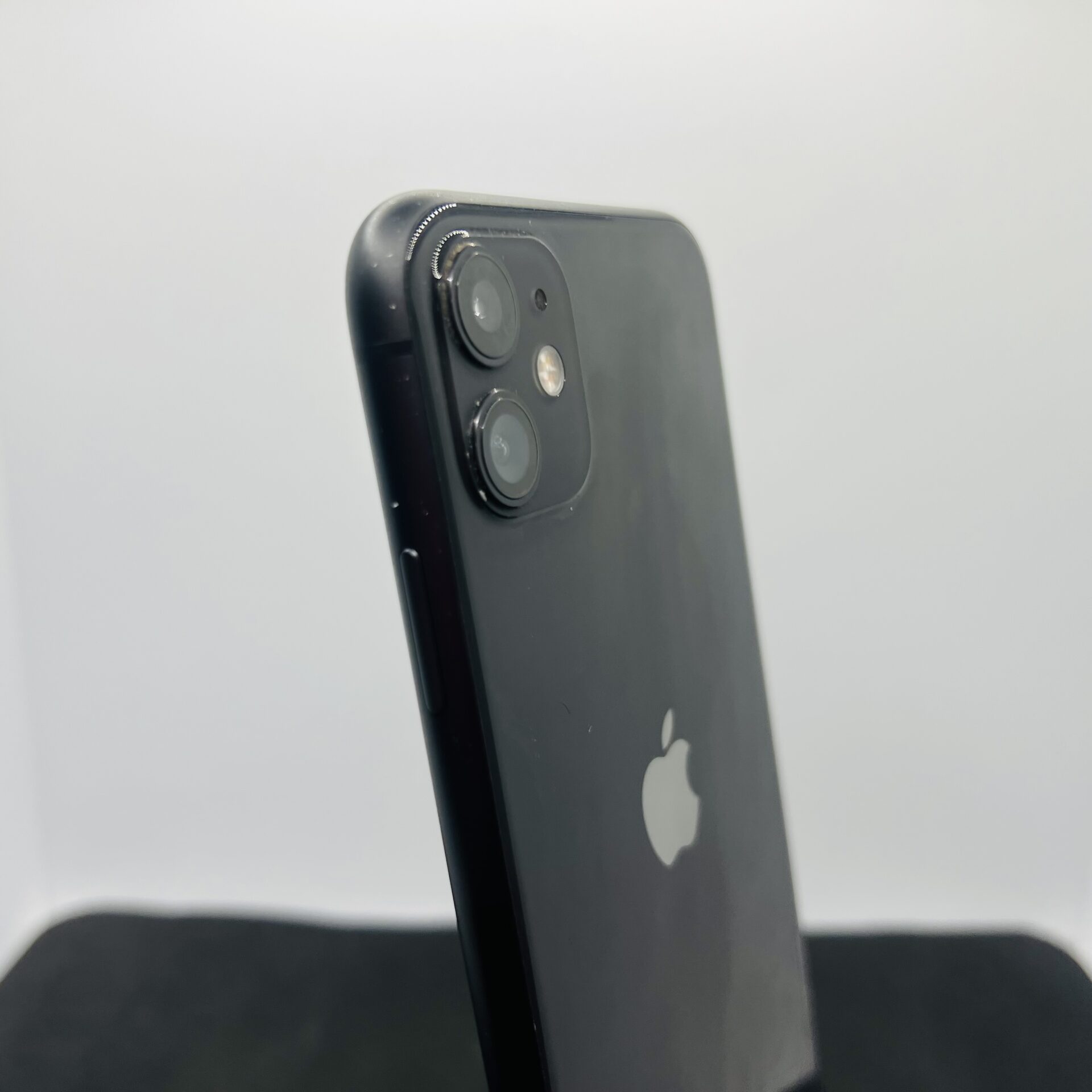 Apple iPhone 11 256GB Black – (Grade B) | Epic Deals SA