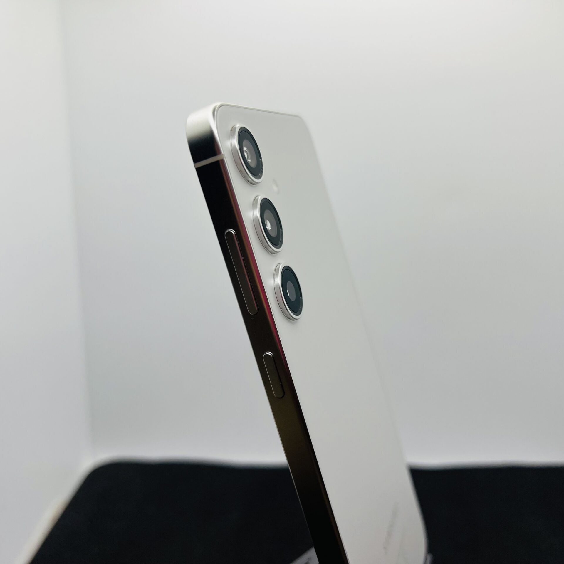 Samsung Galaxy S24 Plus 256GB Marble Gray – (Grade B) - Image 8