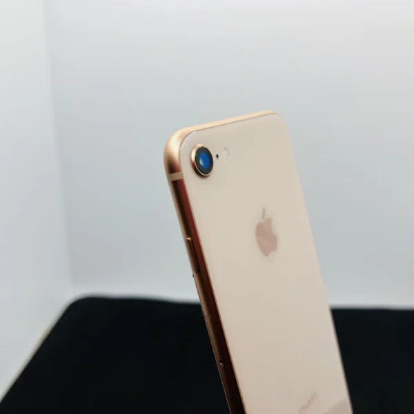 Apple iPhone 8 256GB Gold (Grade B) - Minor Bright Spots | Epic