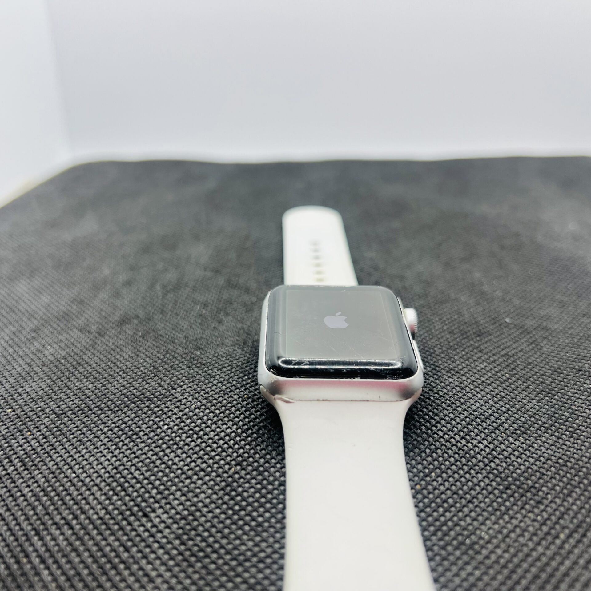 Apple Watch Series 3 38mm GPS Only Silver - (Grade B) | Epic Deals SA