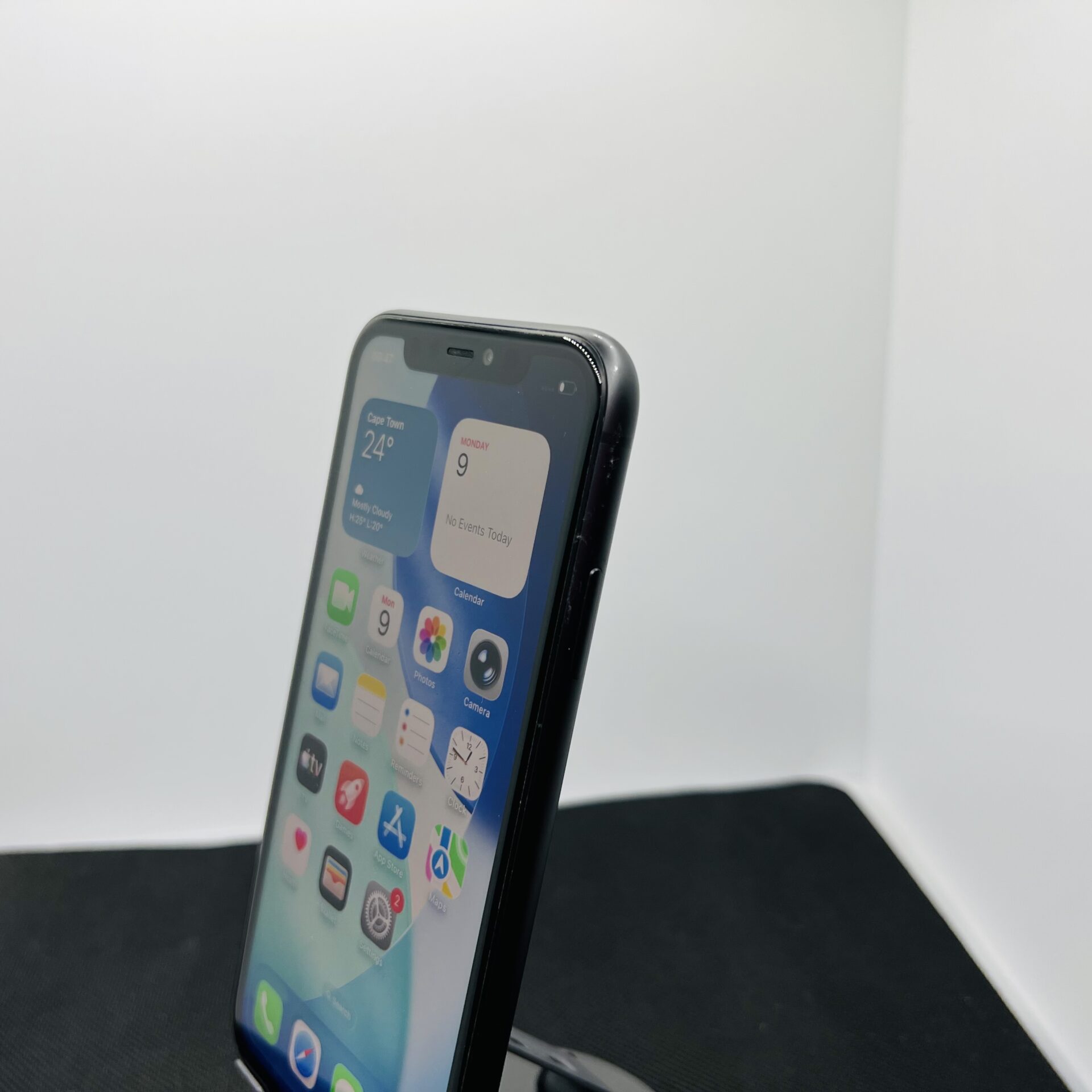 Apple iPhone 11 64GB Black – (Grade B) | Epic Deals SA