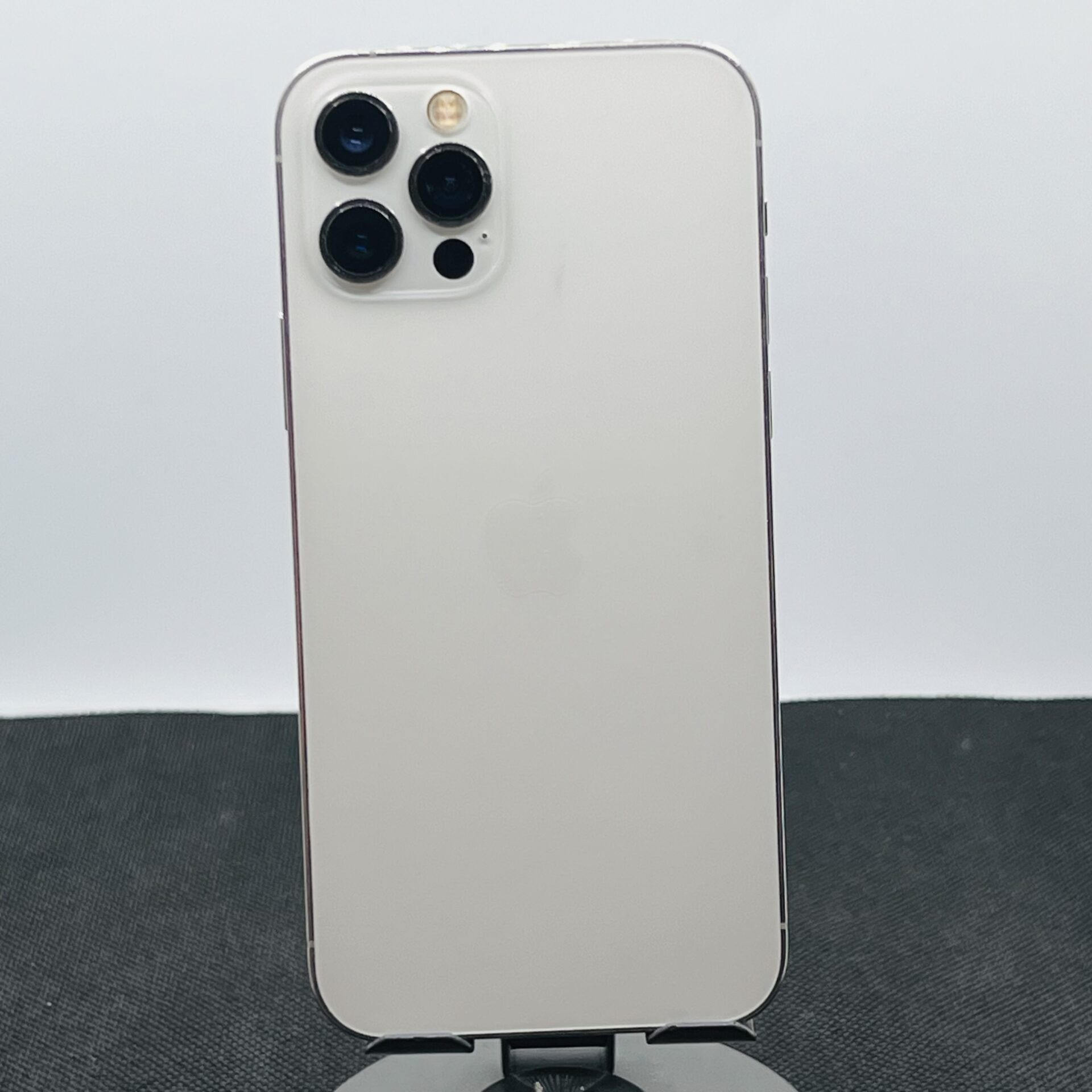 Apple iPhone 12 Pro 256GB Silver – (Grade B) | Epic Deals SA