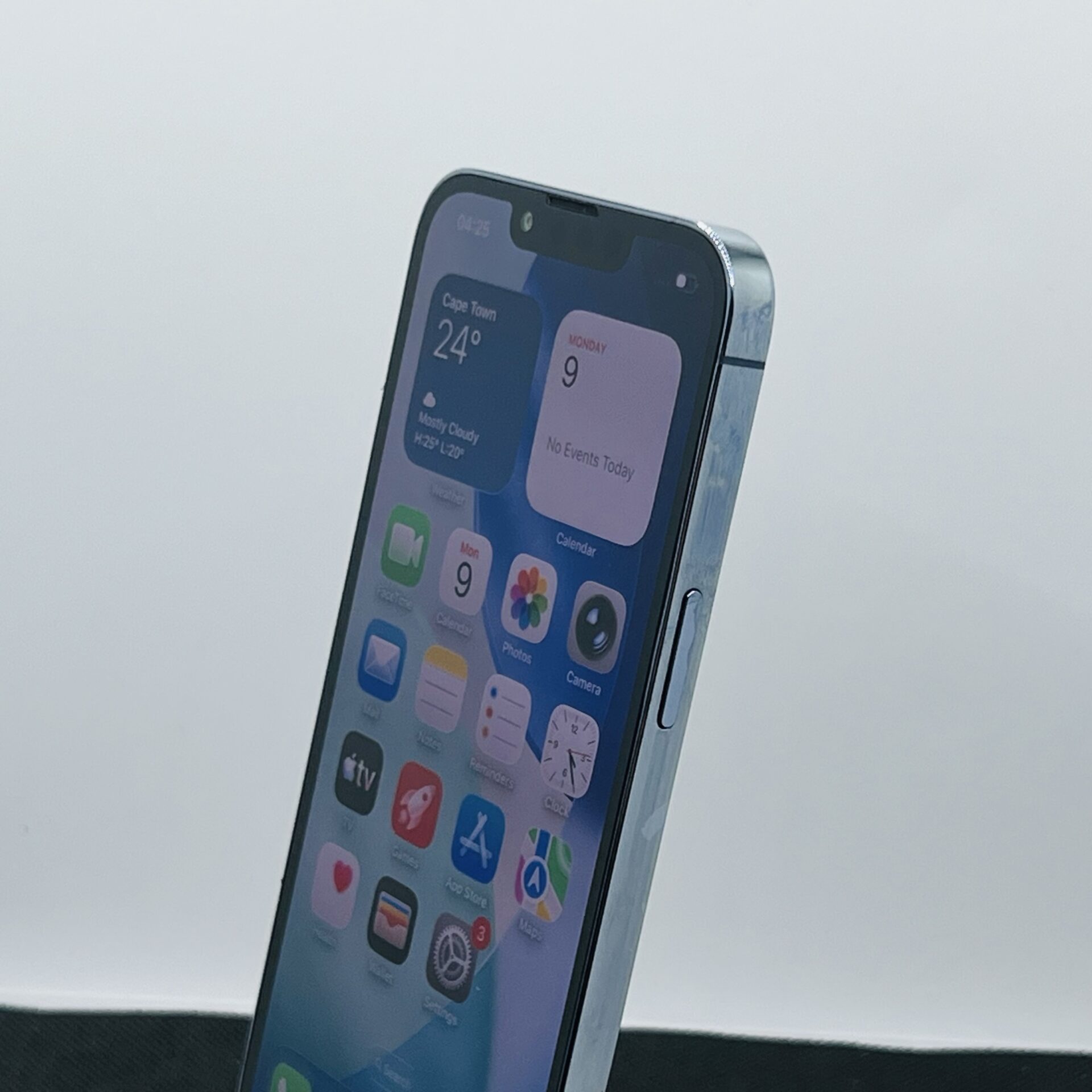 Apple iPhone 13 Pro 128GB Sierra Blue – (Grade B) | Epic Deals SA