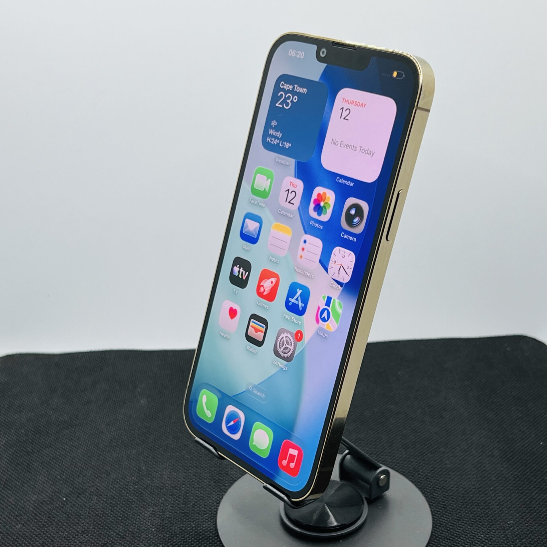 Apple iPhone 13 Pro Max 256GB Gold (Grade B) - Rear Portrait 2x